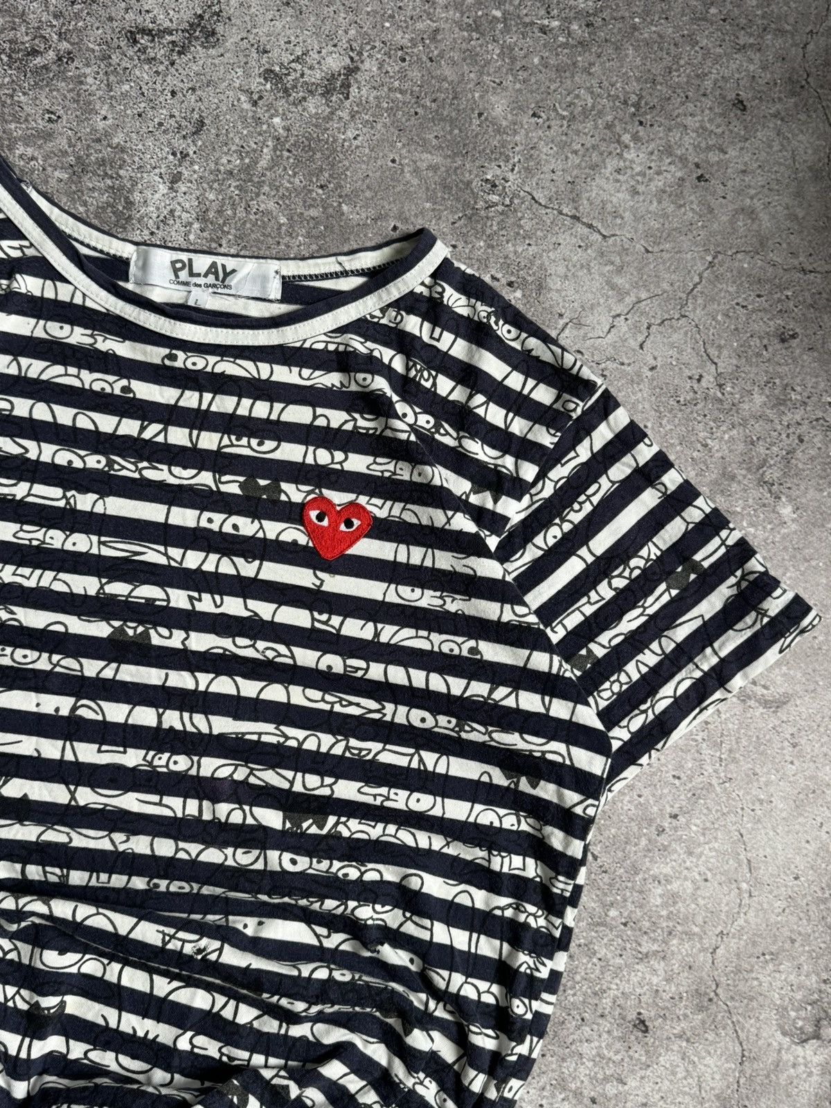Comme des Garcons Vintage Come des Garçons Play rare distressed t-shirt Size US L / EU 52-54 / 3 - 4 Thumbnail