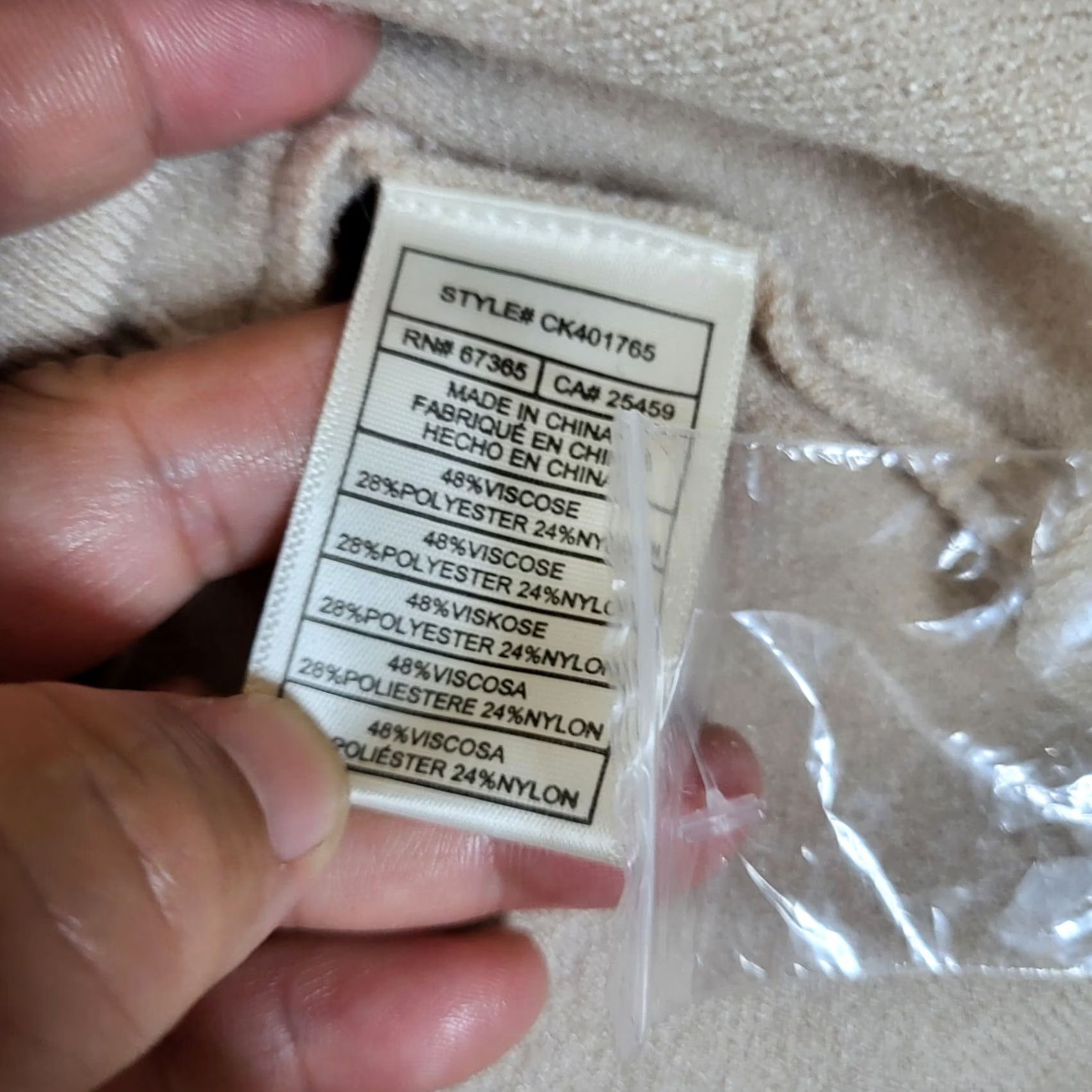 Vintage cupcakes and cashmere Vest Women's XS Ivory Knit Sleeveless V-Neck Regular Size XS Sleeveless Vest Womens Ivory Knit Size XS / US 0-2 / IT 36-38 - 6 Thumbnail