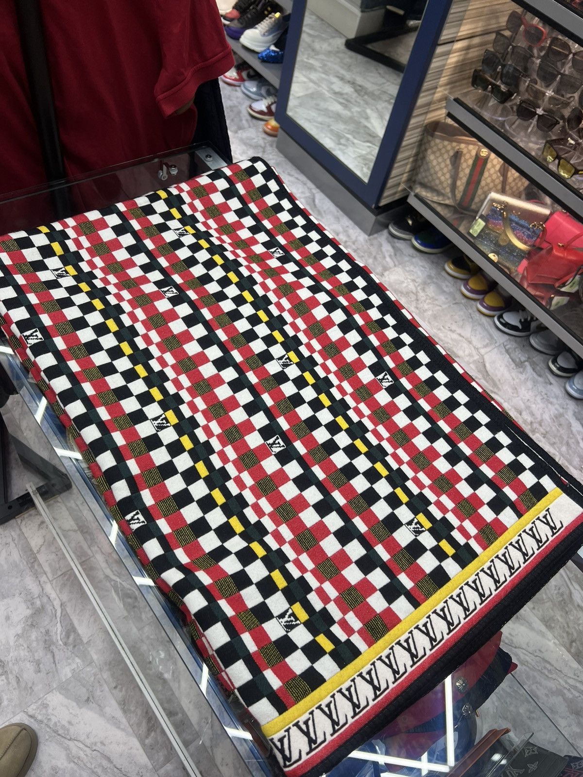 Louis Vuitton Louis Vuitton Damier Check Blanket Size ONE SIZE - 3 Thumbnail