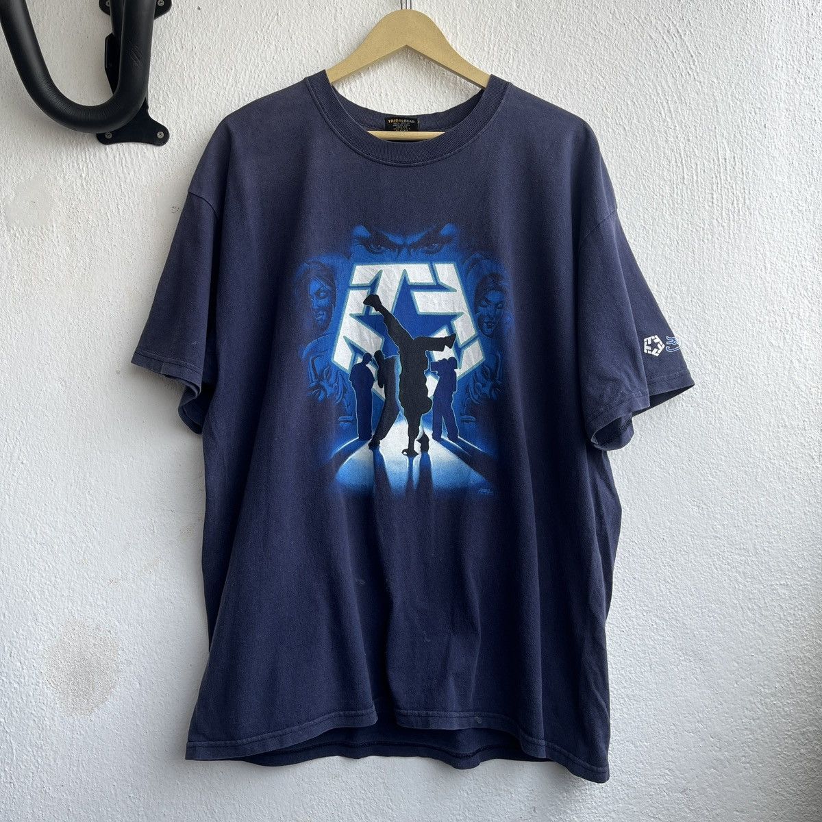 Tribal Streetwear VINTAGE TRIBAL STREETWEAR BREAKDANCE PRINTED TSHIRT Size US XL / EU 56 / 4 - 1 Thumbnail