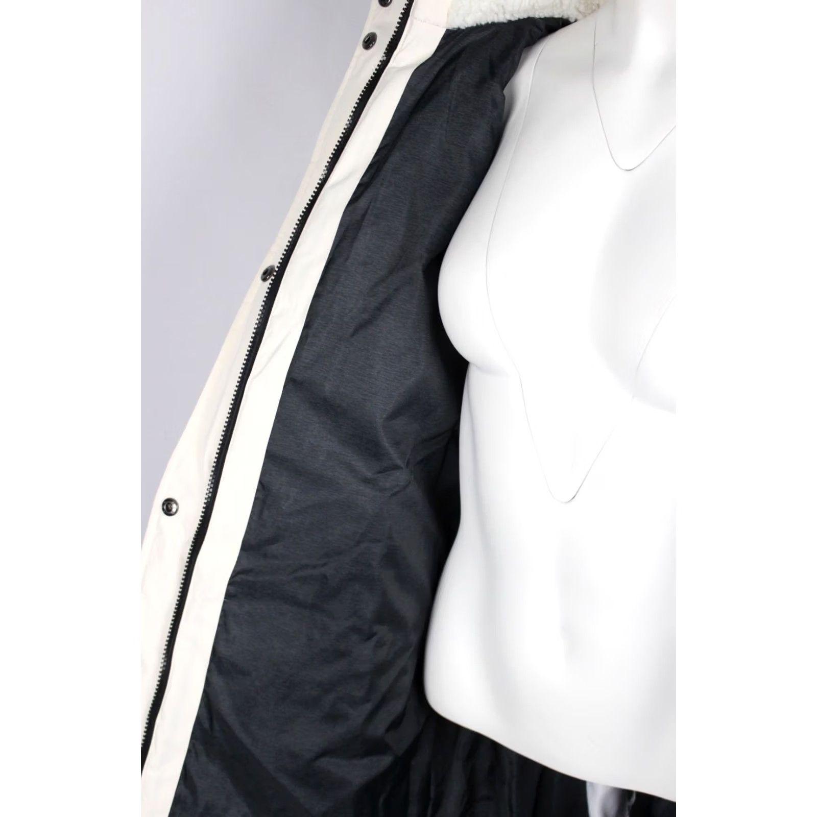 Vintage VINTAGE ROXY Women's Ellie Waterproof Long Jacket Coat Dry Flight 5K Small Dirt Marks Ivory 90s/Outdoor/Winter Womens Size S / US 4 / IT 40 - 7 Thumbnail