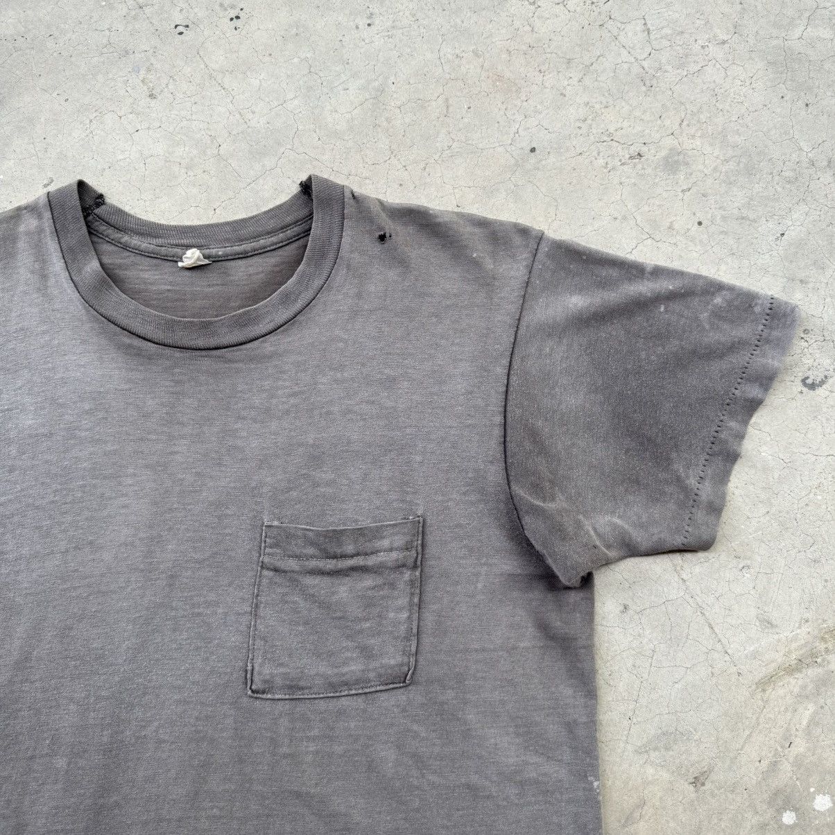 Fruit Of The Loom × Vintage Vintage70’s Fruit of the loom Black Faded Pocket Tee Size US L / EU 52-54 / 3 - 4 Thumbnail