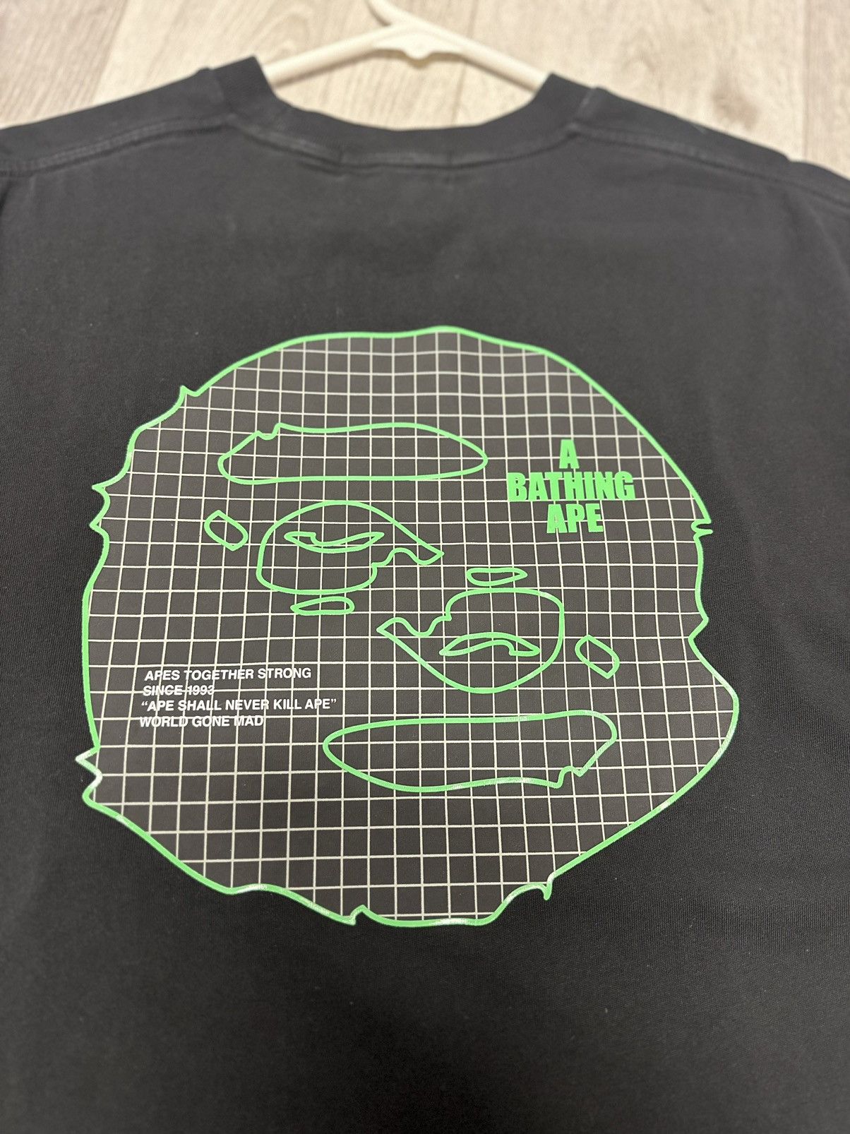 Bape Bape x World Gone Mad puff print Tee Size US M / EU 48-50 / 2 - 2 Thumbnail