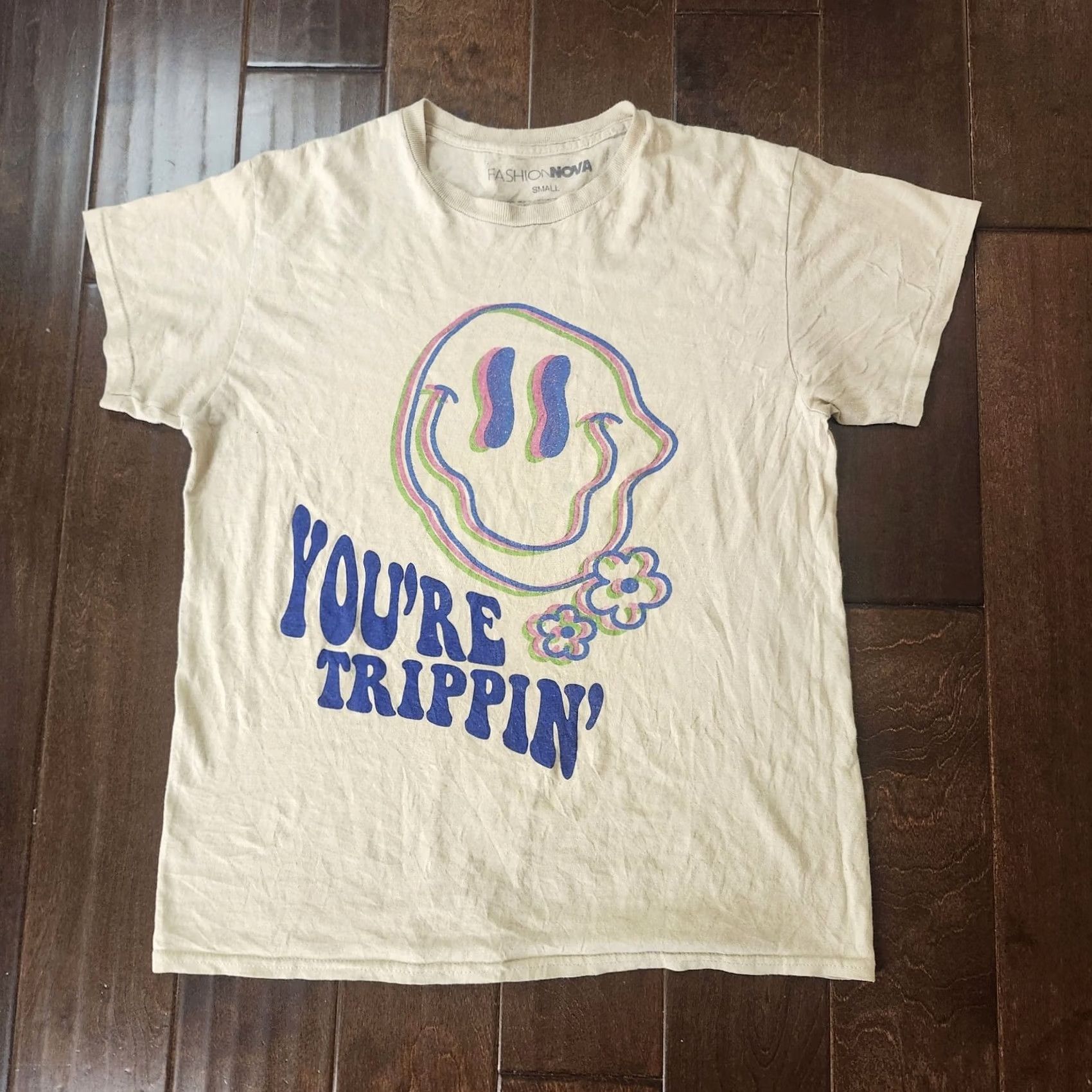Fashion Nova Fashion Nova Youre Trippin Smiley Graphic Tee Womens Small Cream Ivory 100% Cotton T-Shirt Fun Graphic Casual Travel Shirt Women Small Crew Neck Size S / US 4 / IT 40 - 2 Thumbnail