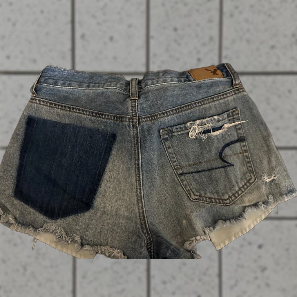 American Eagle Outfitters American Eagle Shorts Womens Size 2 Vintage Hi-Rise Festival Distressed Denim Cut-Off 90s Womens Size 30" / US 8 / IT 44 - 1 Thumbnail