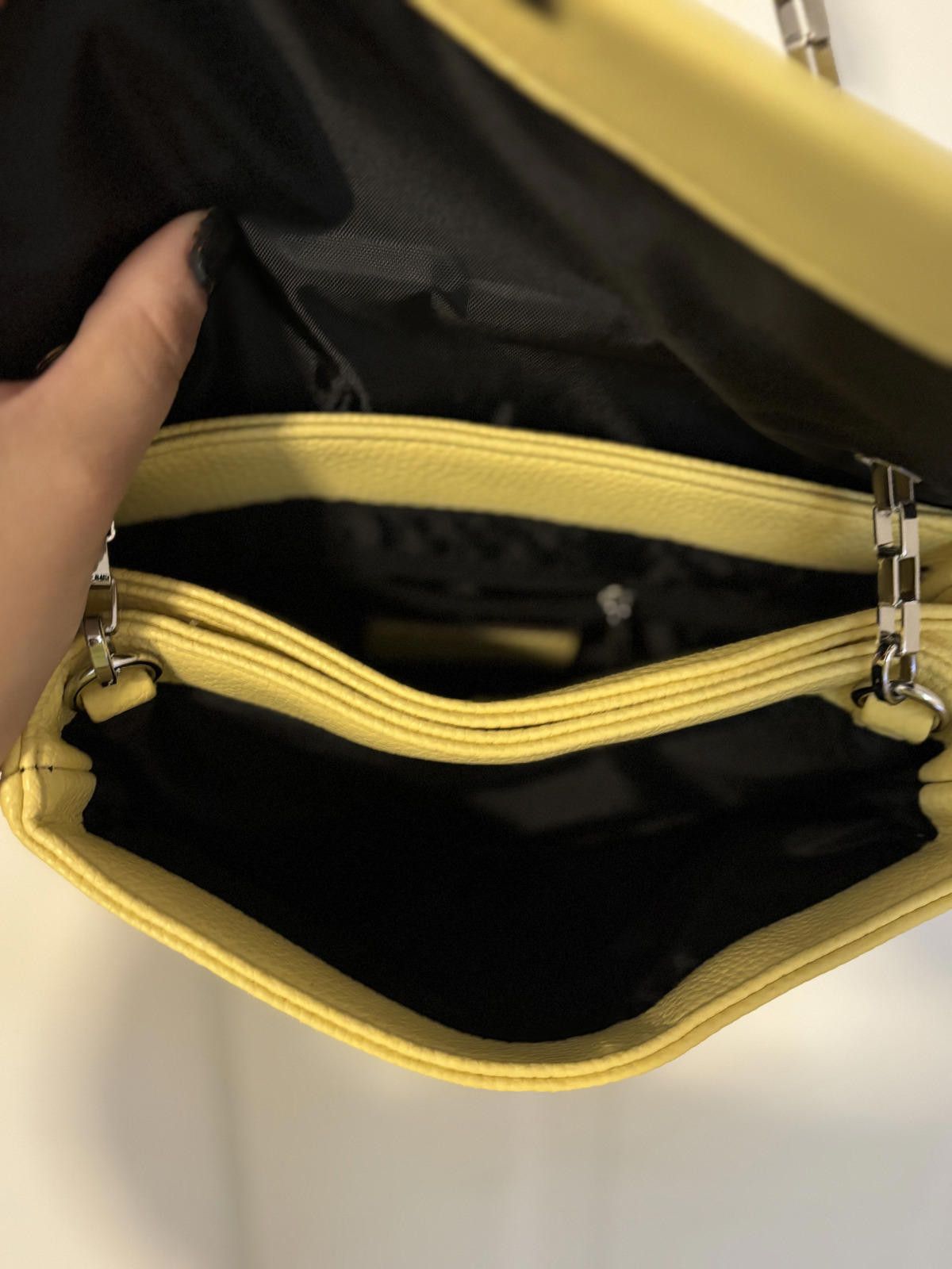 Elie Tahari NEW Tahari Yellow Women's Leather Shoulder Bag w Chain Strap Size ONE SIZE - 9 Thumbnail