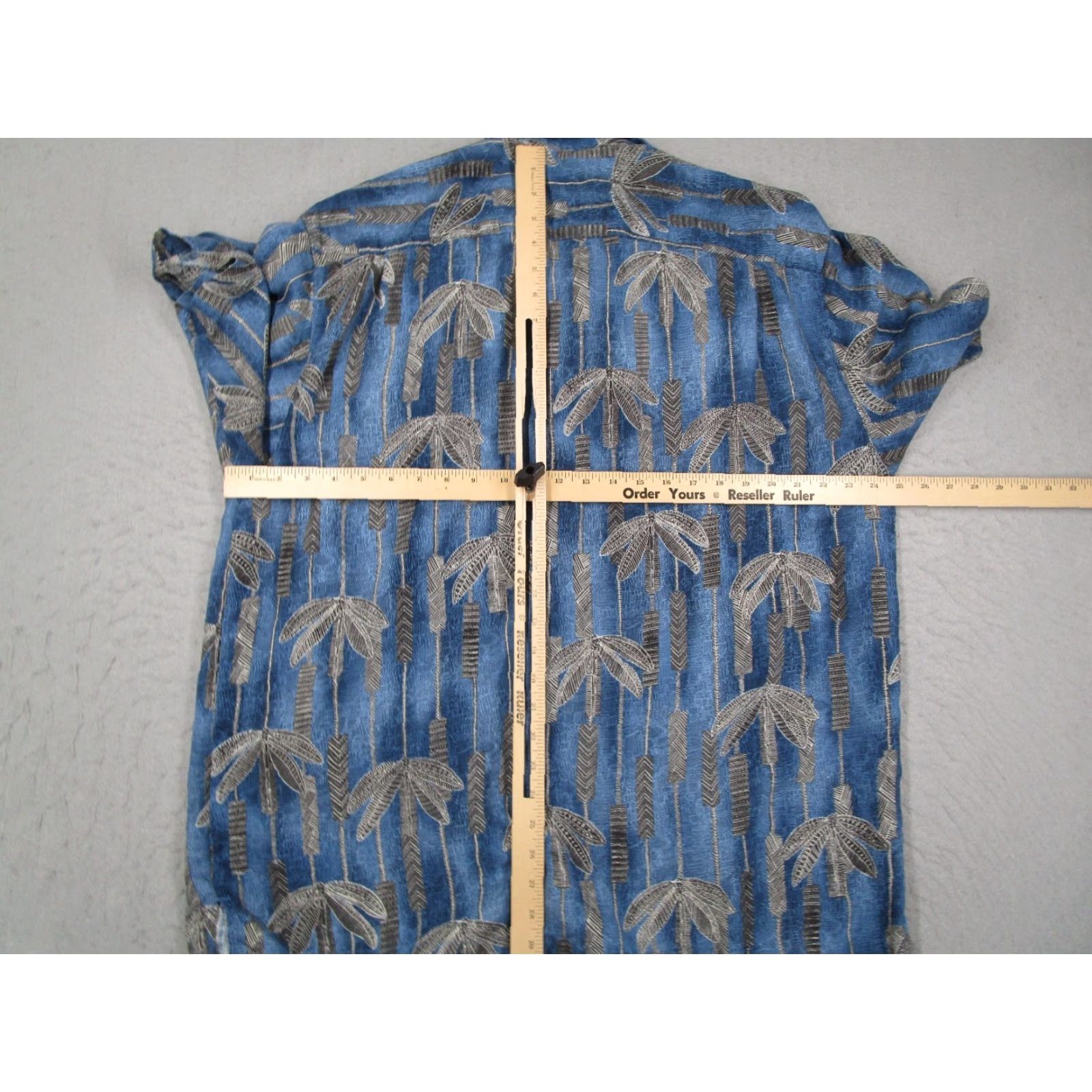 Tommy Bahama Tommy Bahama Shirt Mens XL Blue Silk Floral Palms Button Up Aloha Tiki Camp Size US XL / EU 56 / 4 - 5 Thumbnail