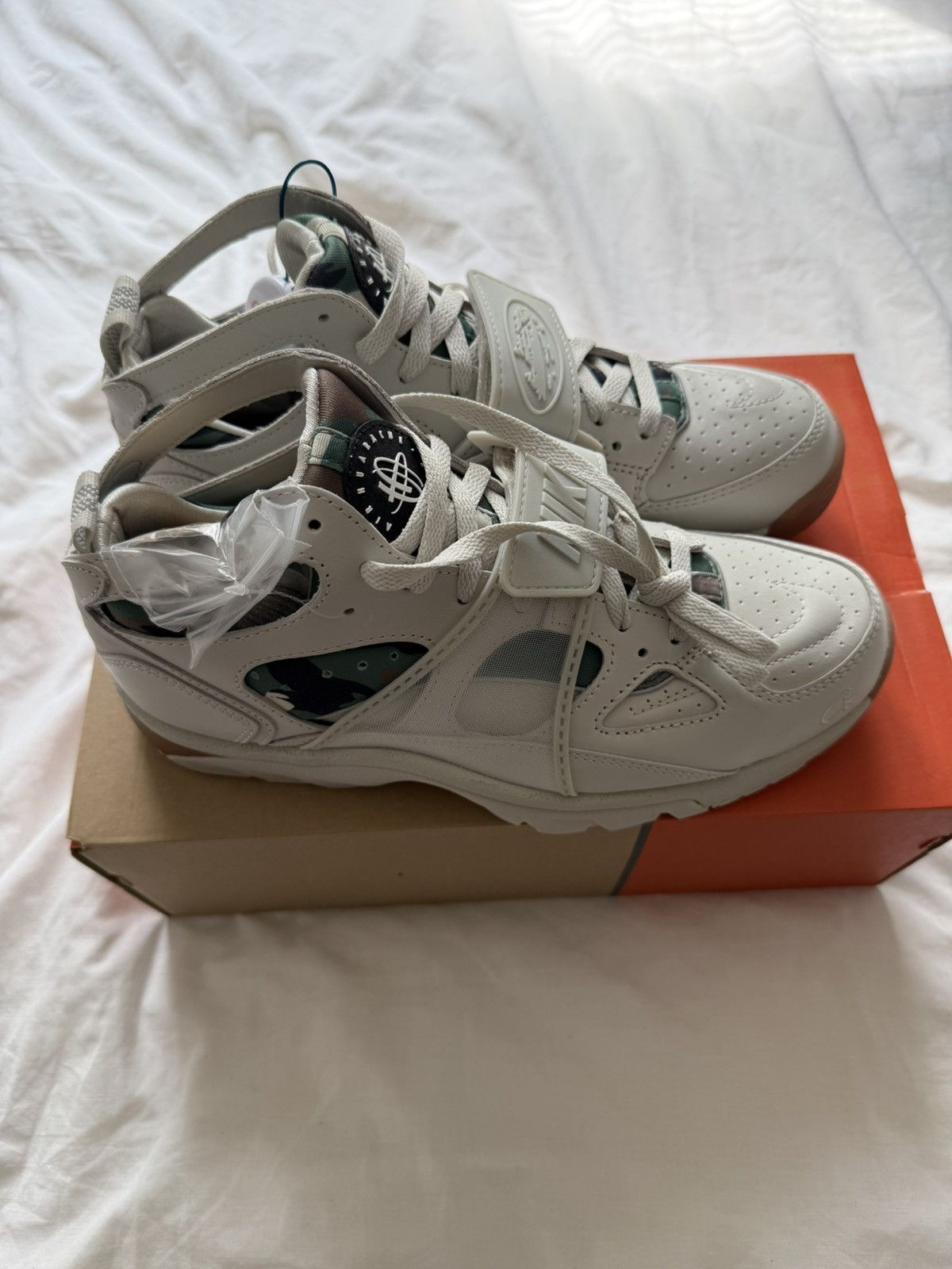 Corteiz × Nike NIKE CORTEIZ AIR HUARACHE TRAINERS Size US 9.5 / EU 42-43 - 7 Thumbnail