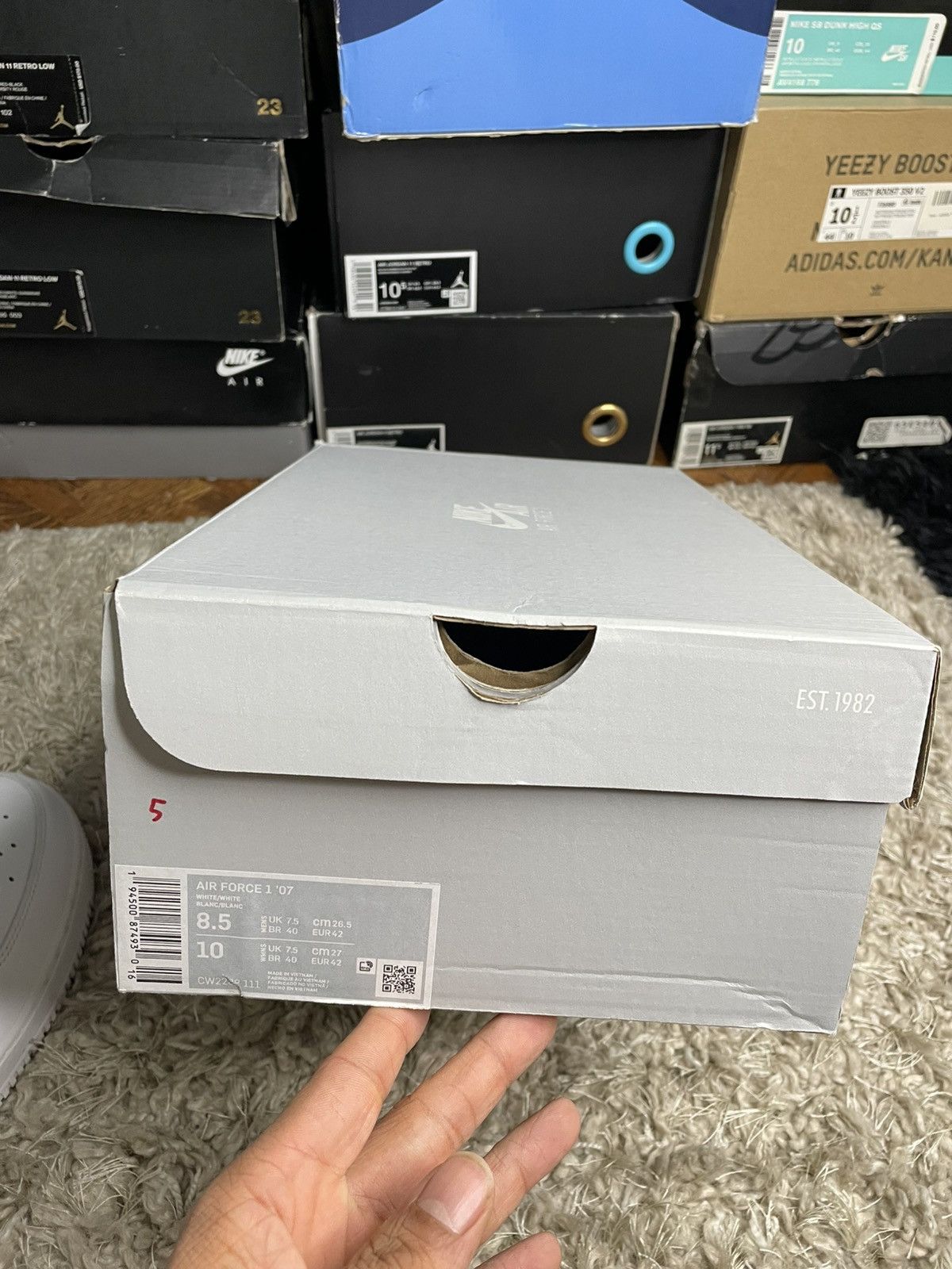 Nike Air Force 1 Triple White Size US 8.5 / EU 41-42 - 11 Thumbnail