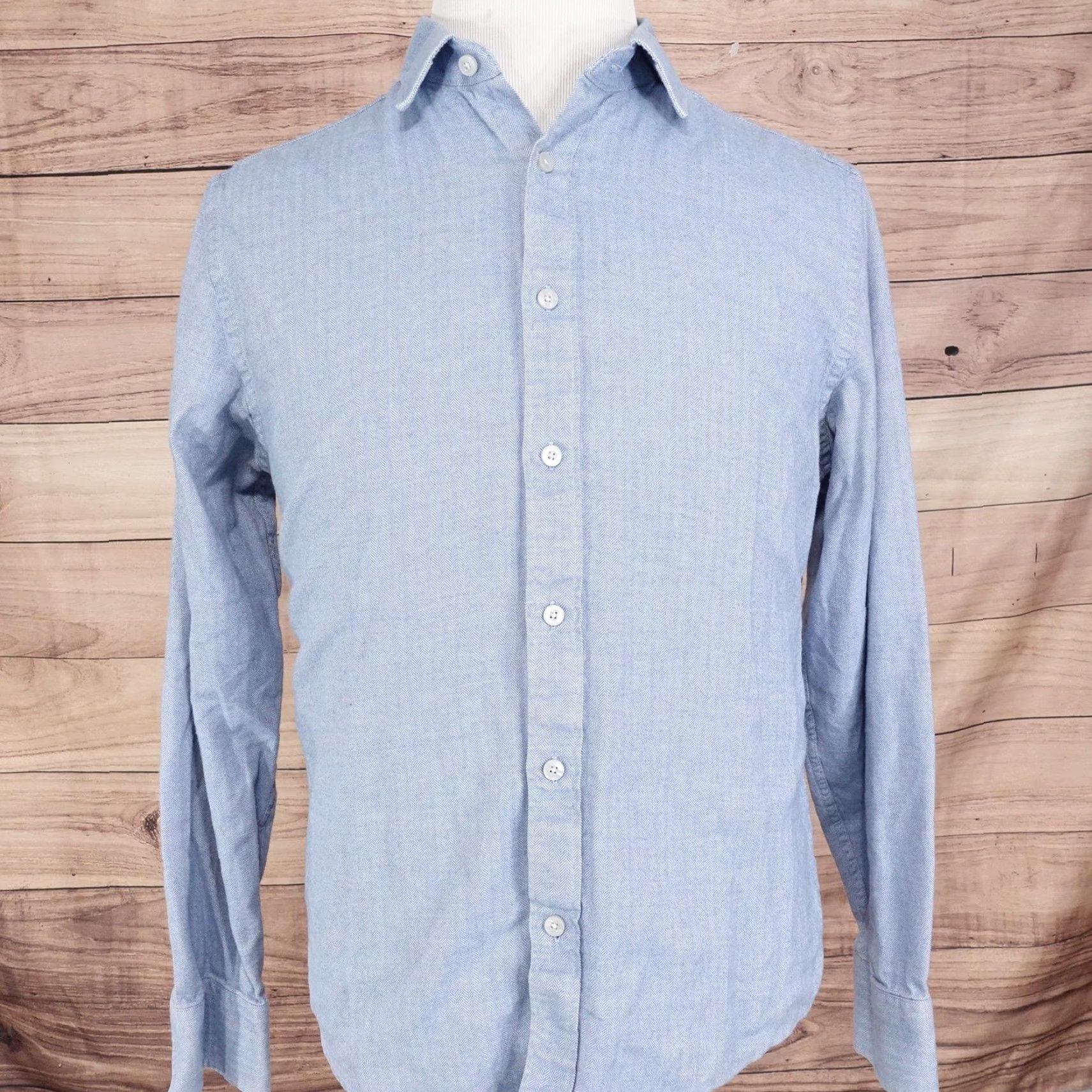 UNTUCKit UNTUCKit Shirt Men Large Blue Herringbone Slim Fit Button-Down Long Sleeve Shirt - 100% Cotton, Twill, Button-Up, Classic Collar, Regular Size L Size US L / EU 52-54 / 3 - 4 Thumbnail