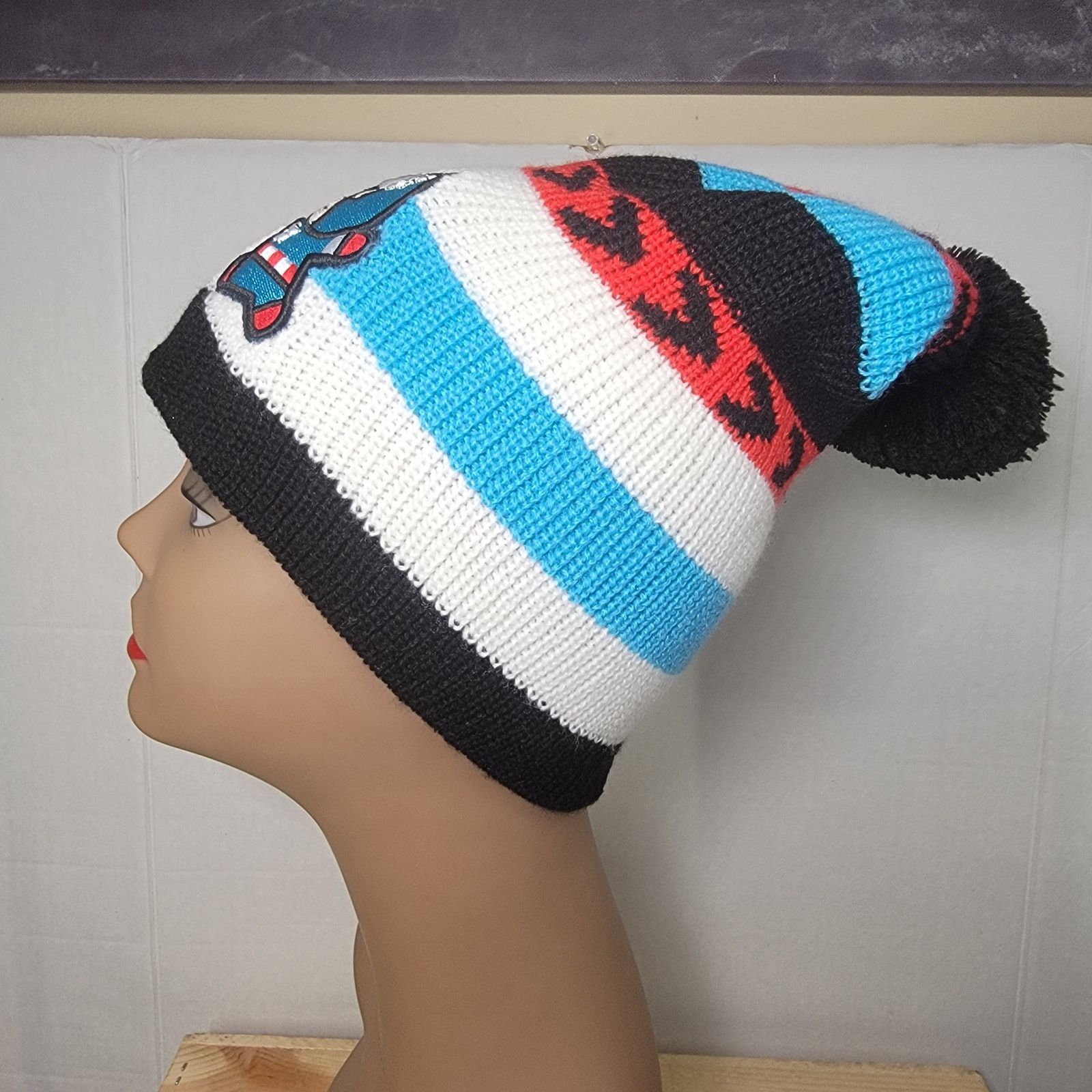 Marvel Comics Marvel Knit Captain America Beanie w/ Single Pom Pom - OSFM Size ONE SIZE - 6 Thumbnail