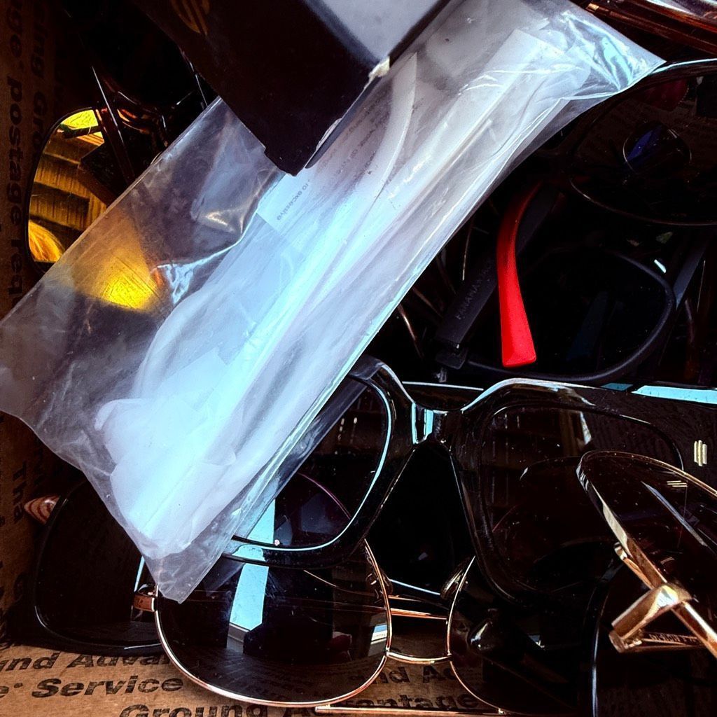 Other SUNGLASSES Lot Fifty (50) Pairs Name Brand Sunglasses Sunclo Size ONE SIZE - 3 Thumbnail