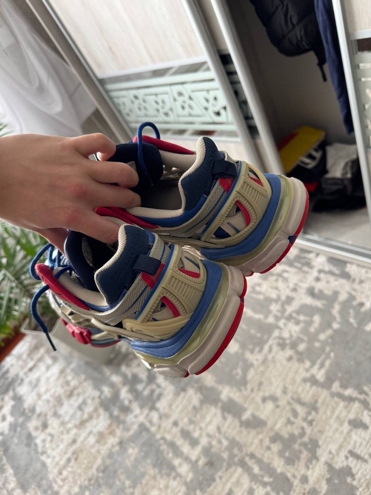 Balenciaga Balenciaga Track 2 Trainer Sneakers Beige/Blue/Red Size US 9 / EU 42 - 4 Thumbnail
