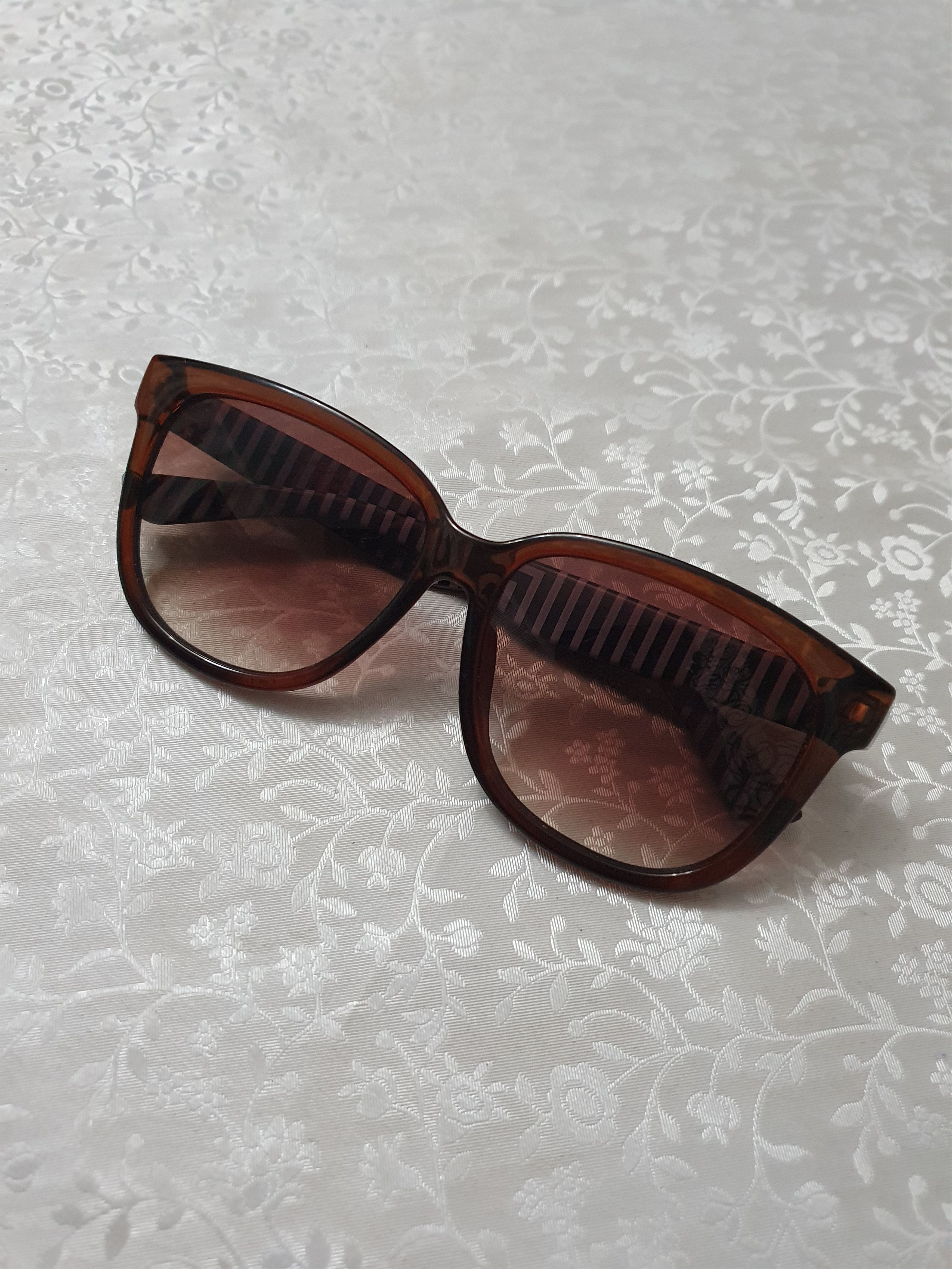 Other Lacoste Live "Zebra Crocodile" 🐊 Y2k Streetwear Sunglasses Size ONE SIZE - 1 Thumbnail
