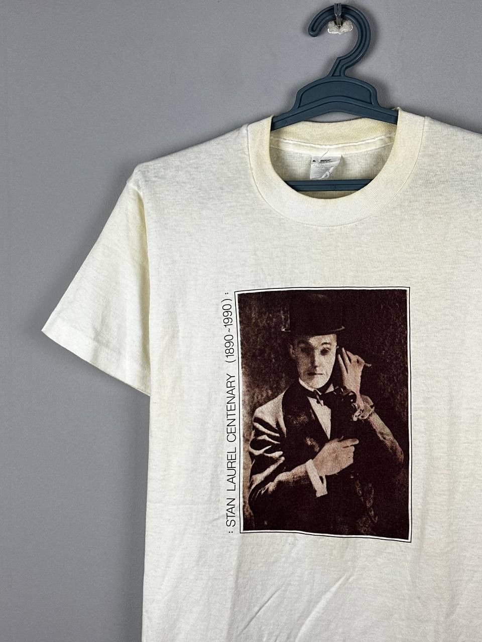 Vintage Vintage Stan Laurel Centenary Actor 90s T Shirt Size US XL / EU 56 / 4 - 1 Thumbnail