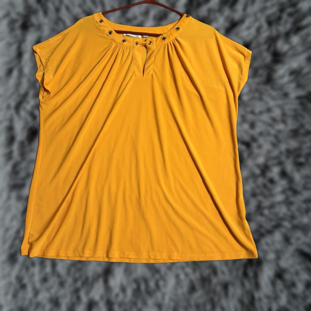 Vintage Notations Top Women 2X Plus Grommet Detail Boho Earthy Lagenlook Stretch Casual Shirt Womens 2X Yellow Cap Sleeve Round Neck Pullover Blouse Bohemian Size XXL / US 16-18 / IT 52-54 - 1 Thumbnail