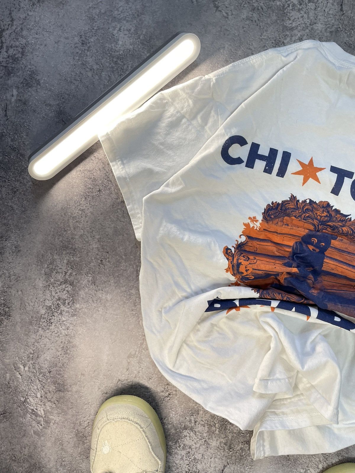 Rap Tees × Vintage Kanye West Chill town Bear Vintage white T Shirt Size US M / EU 48-50 / 2 - 8 Thumbnail