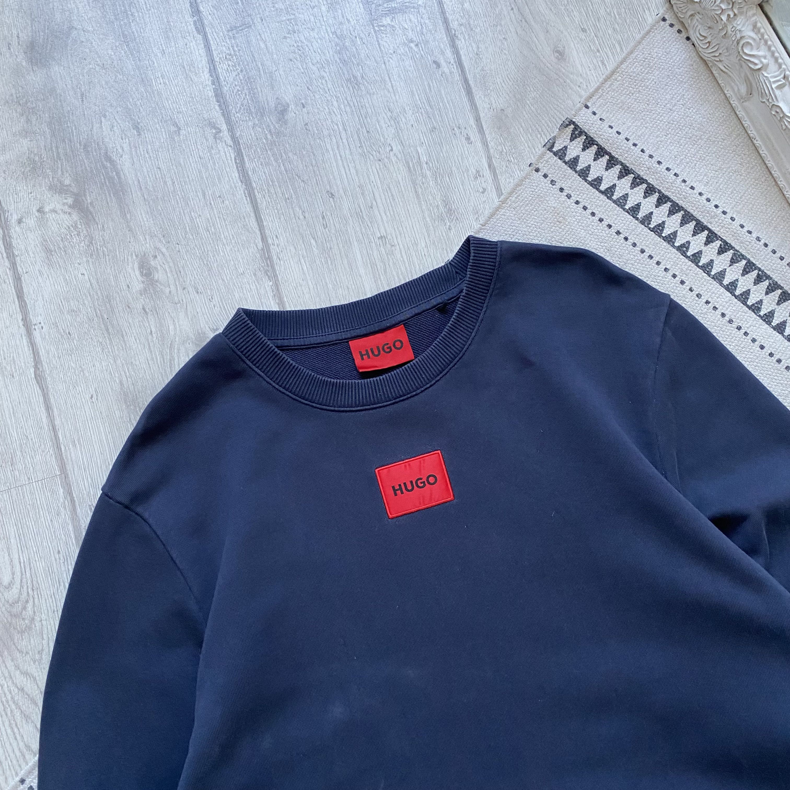 Hugo Boss Luxury Hugo Boss Sweatshirt center logo Size US M / EU 48-50 / 2 - 2 Thumbnail