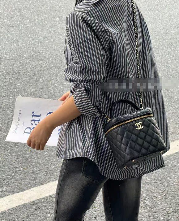 Chanel Pre-loved Bag Very good condition Size ONE SIZE - 1 Thumbnail