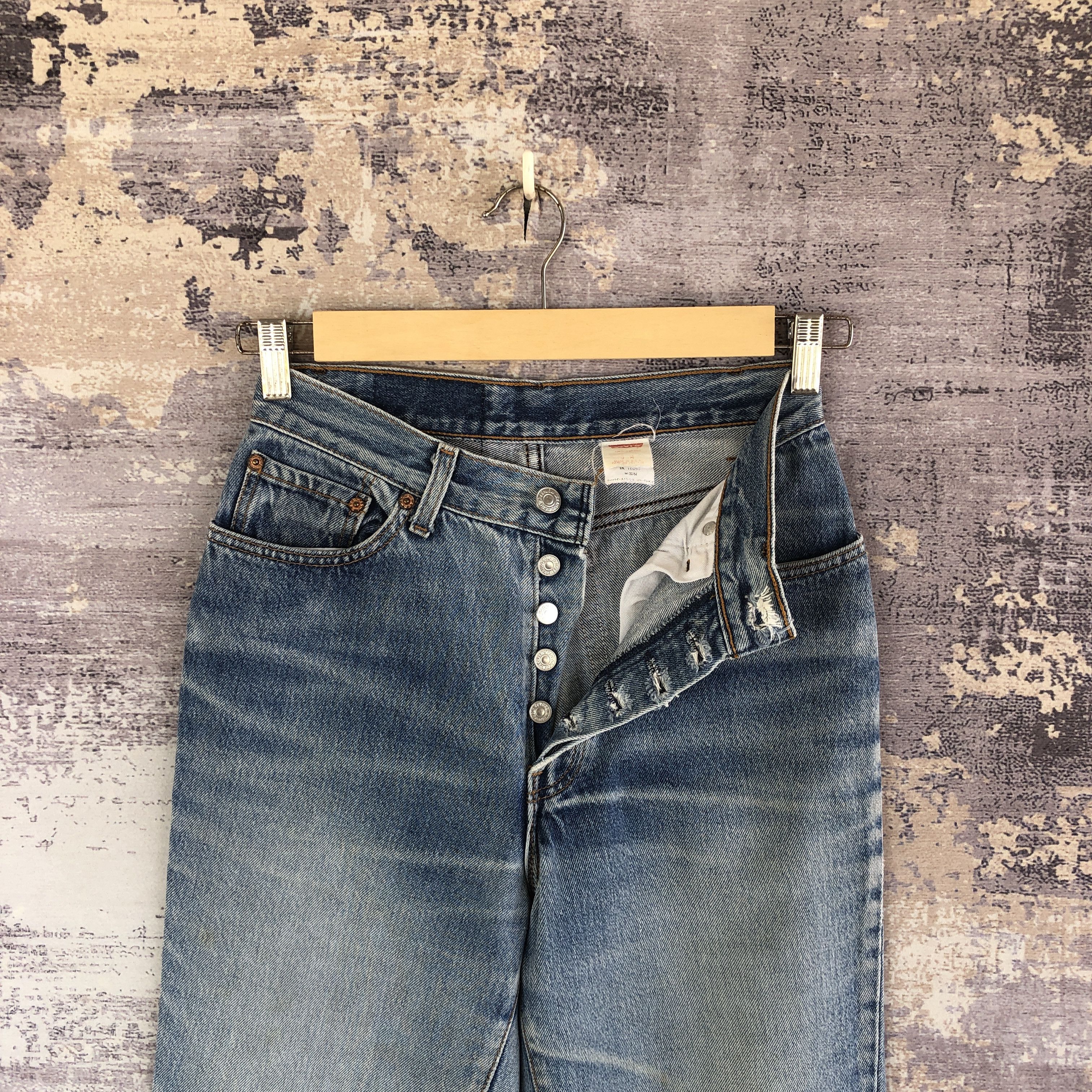 Levi's Vintage 90s Levis 501 Distressed Levi's Faded Denim Size 26" / US 2 / IT 38 - 6 Thumbnail