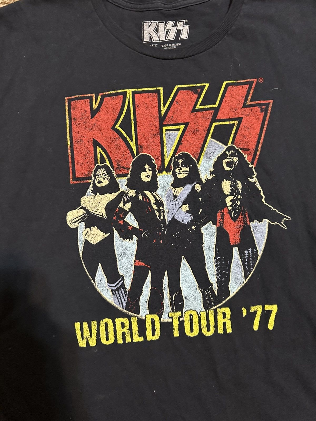 KISS Vintage KISS World Tour '77 “triple black” shirt size 2XL Size US XXL / EU 58 / 5 - 2 Thumbnail