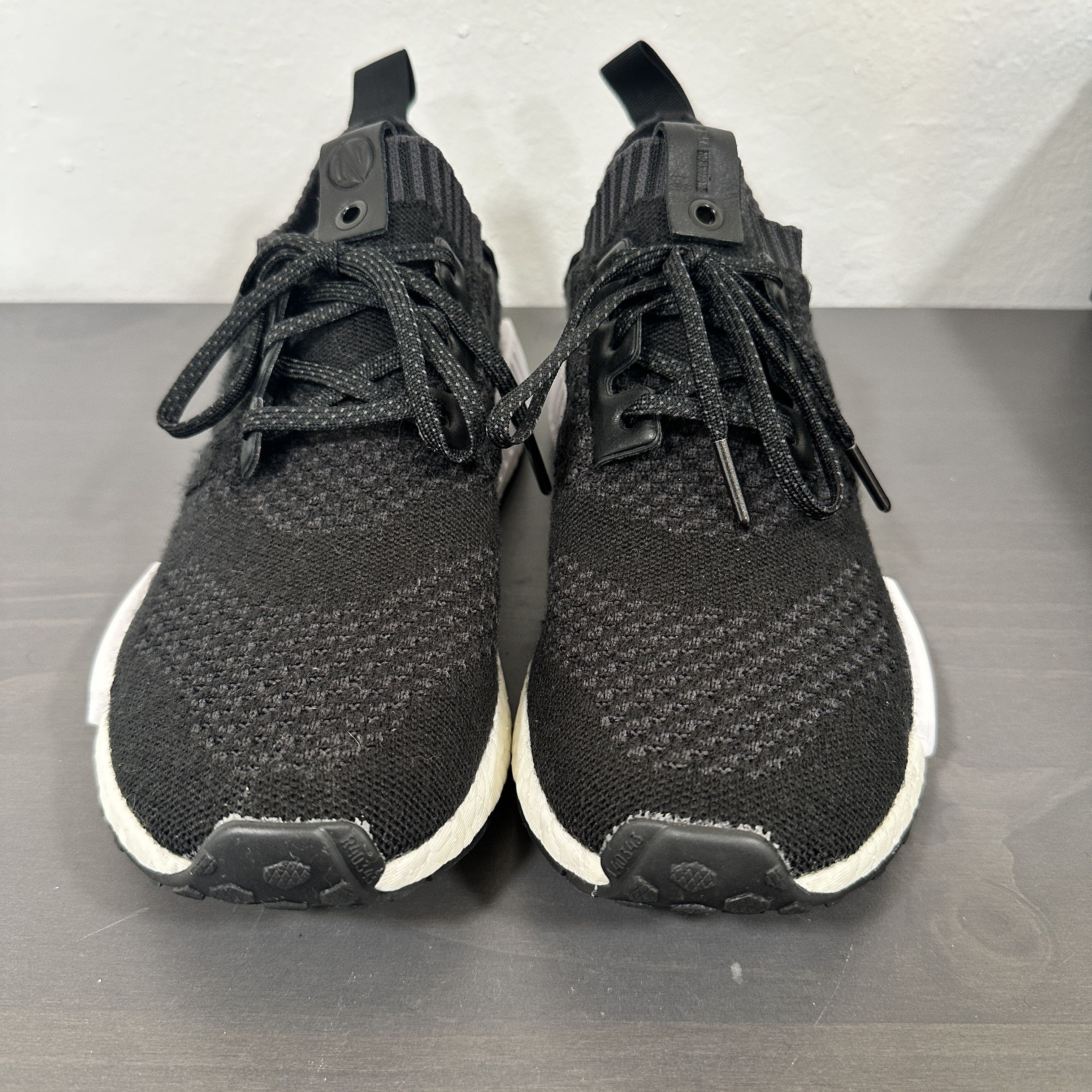 Adidas adidas x A Ma Maniere x Invincible NMD R2 S.E. US 7.5 VNDS Size US 7.5 / EU 40-41 - 2 Thumbnail