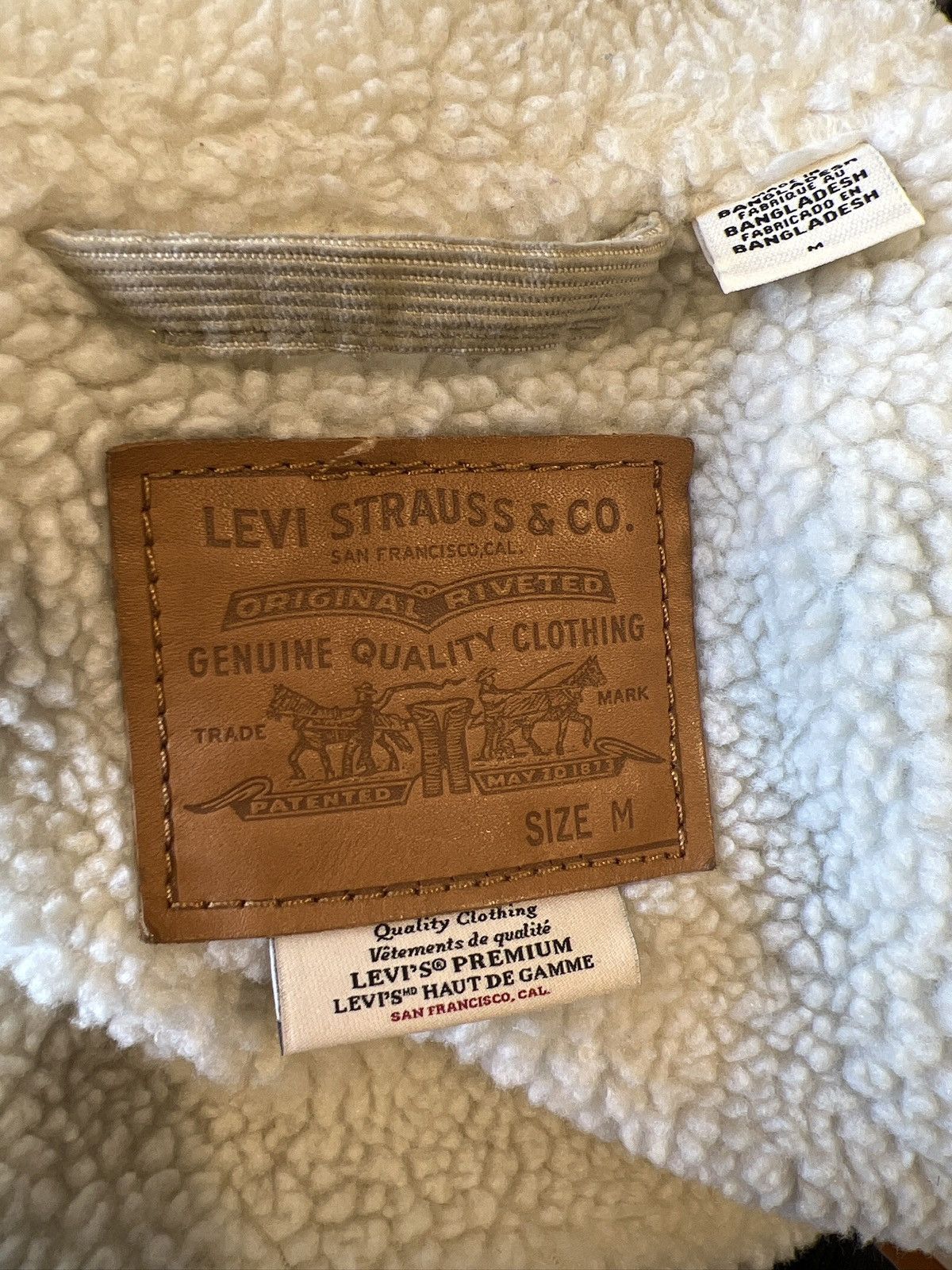 Levi's Beige Corduroy Sherpa Trucker Jacket (M) - Levi’s Premium Size US M / EU 48-50 / 2 - 2 Thumbnail