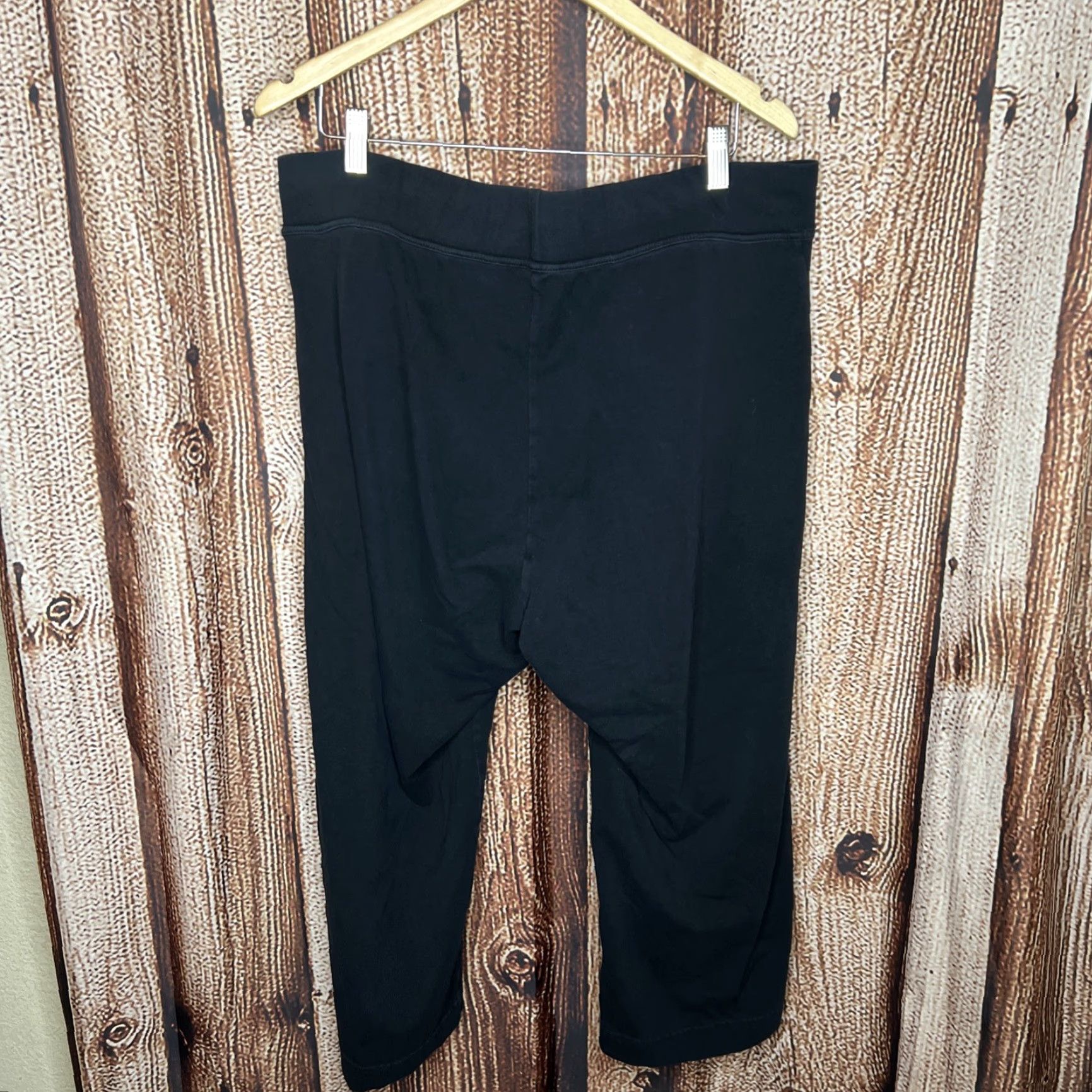 Lands' End Lands' End Pants Womens 2XL Black Capri Knit Flat Front Zip Pockets Pull On Size 40" / US 18 - 3 Thumbnail