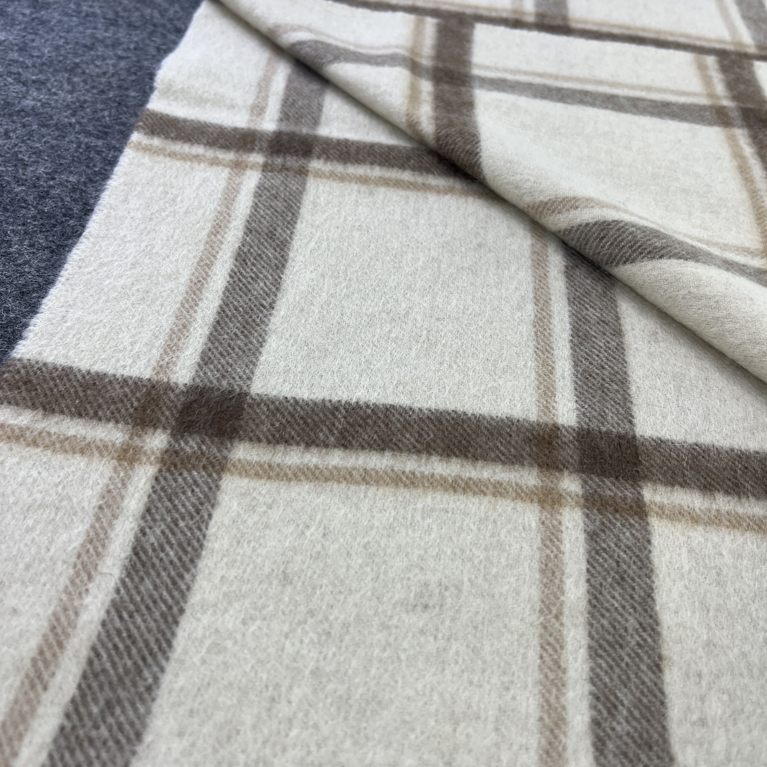 Pierre Balmain Balmain Scarf / Muffler / Neckwear T765 Size ONE SIZE - 10 Thumbnail