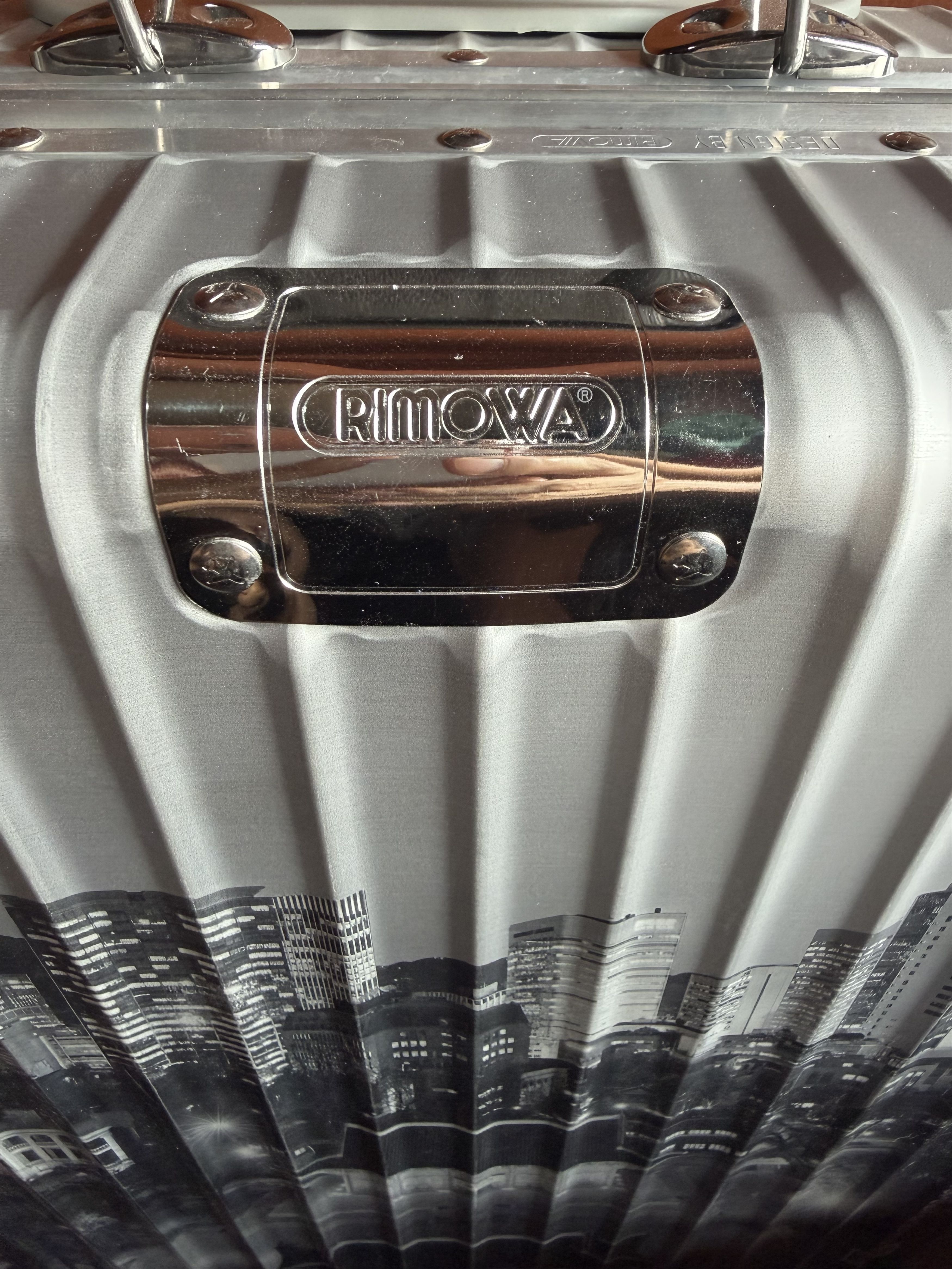 Rimowa RIMOWA KOREA SPECIAL EDITION Classic Cabin Silver Carry-On Size ONE SIZE - 2 Thumbnail