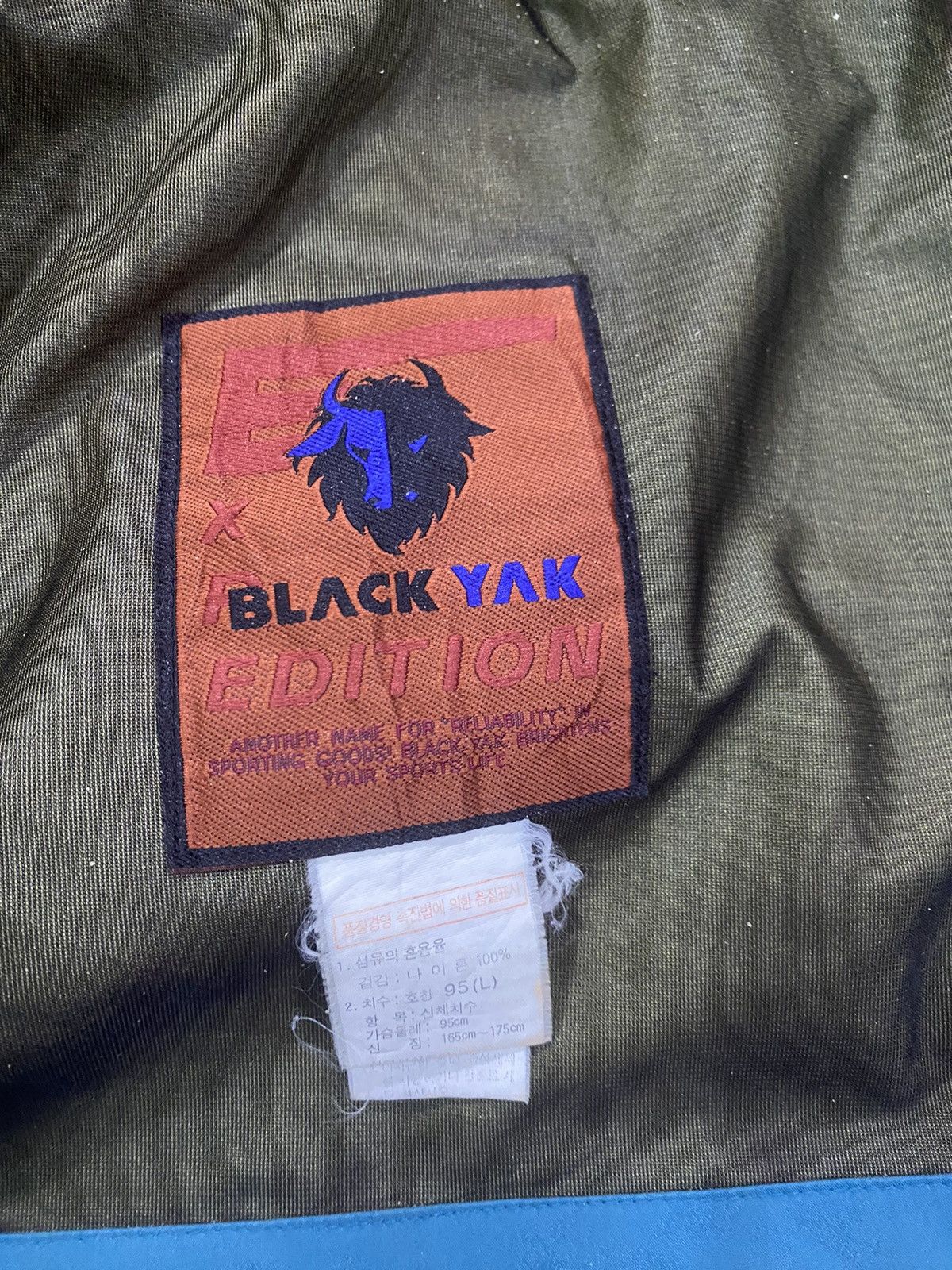 BLACKYAK Vintage BlackYak Gore-Tex Muticolour Jacket Size US XL / EU 56 / 4 - 12 Thumbnail