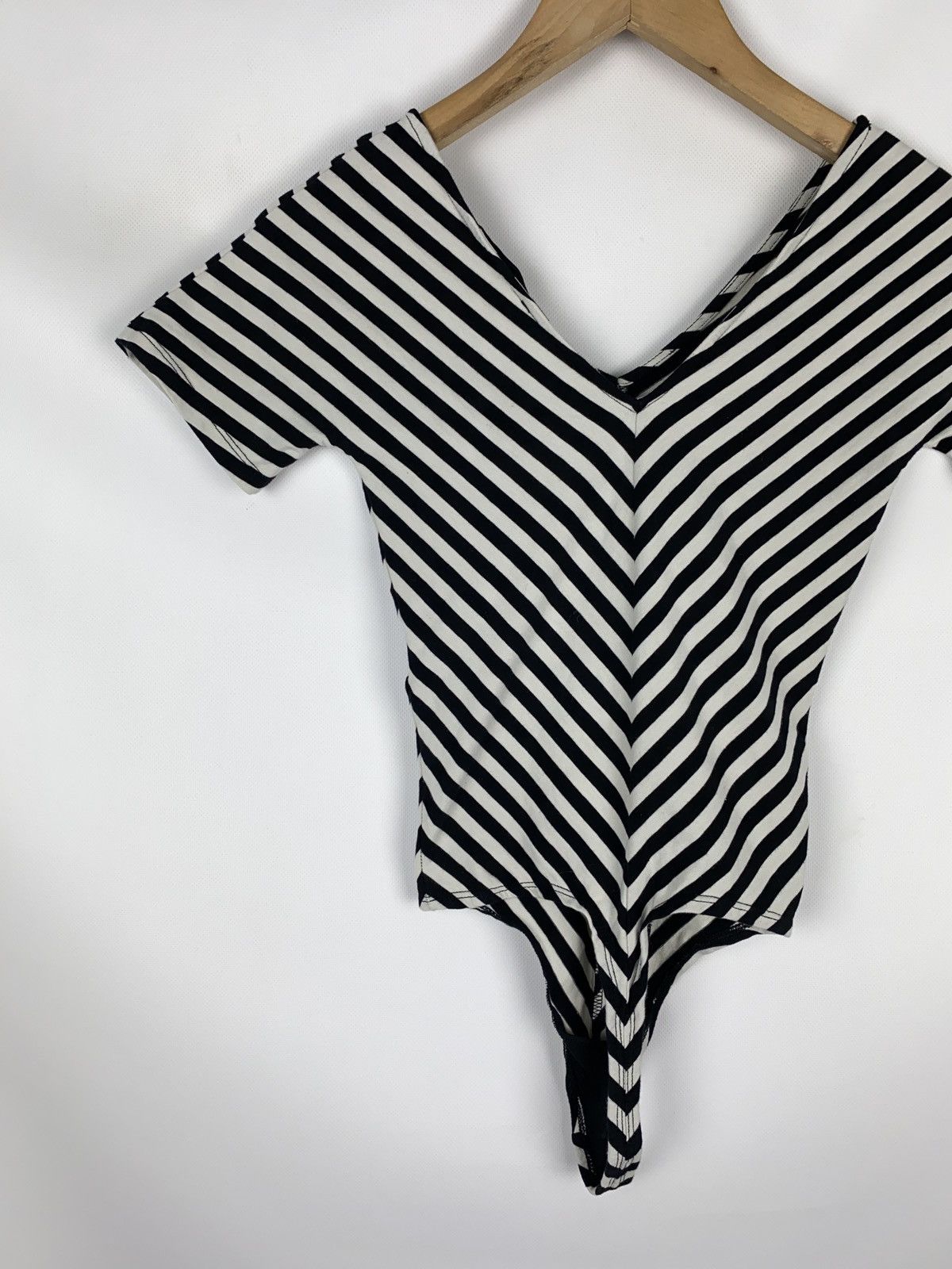Allsaints × Japanese Brand Allsaints Keavey Stripe SS Bodysuit T Shirt size XS Size XS / US 0-2 / IT 36-38 - 14 Thumbnail