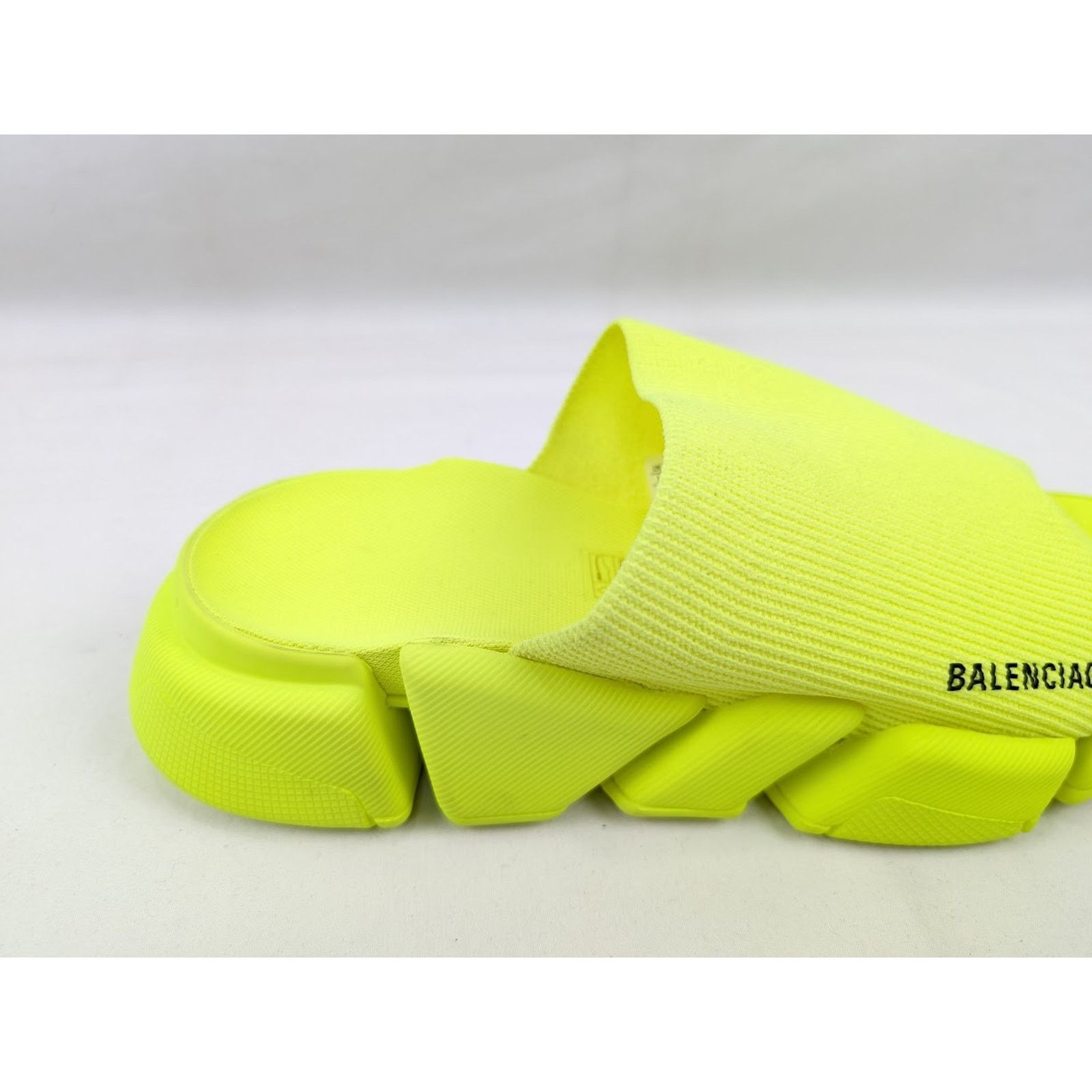Balenciaga o1rshd1 Speed 2.0 Slides in Fluo Yellow Size US 11 / EU 44 - 4 Thumbnail