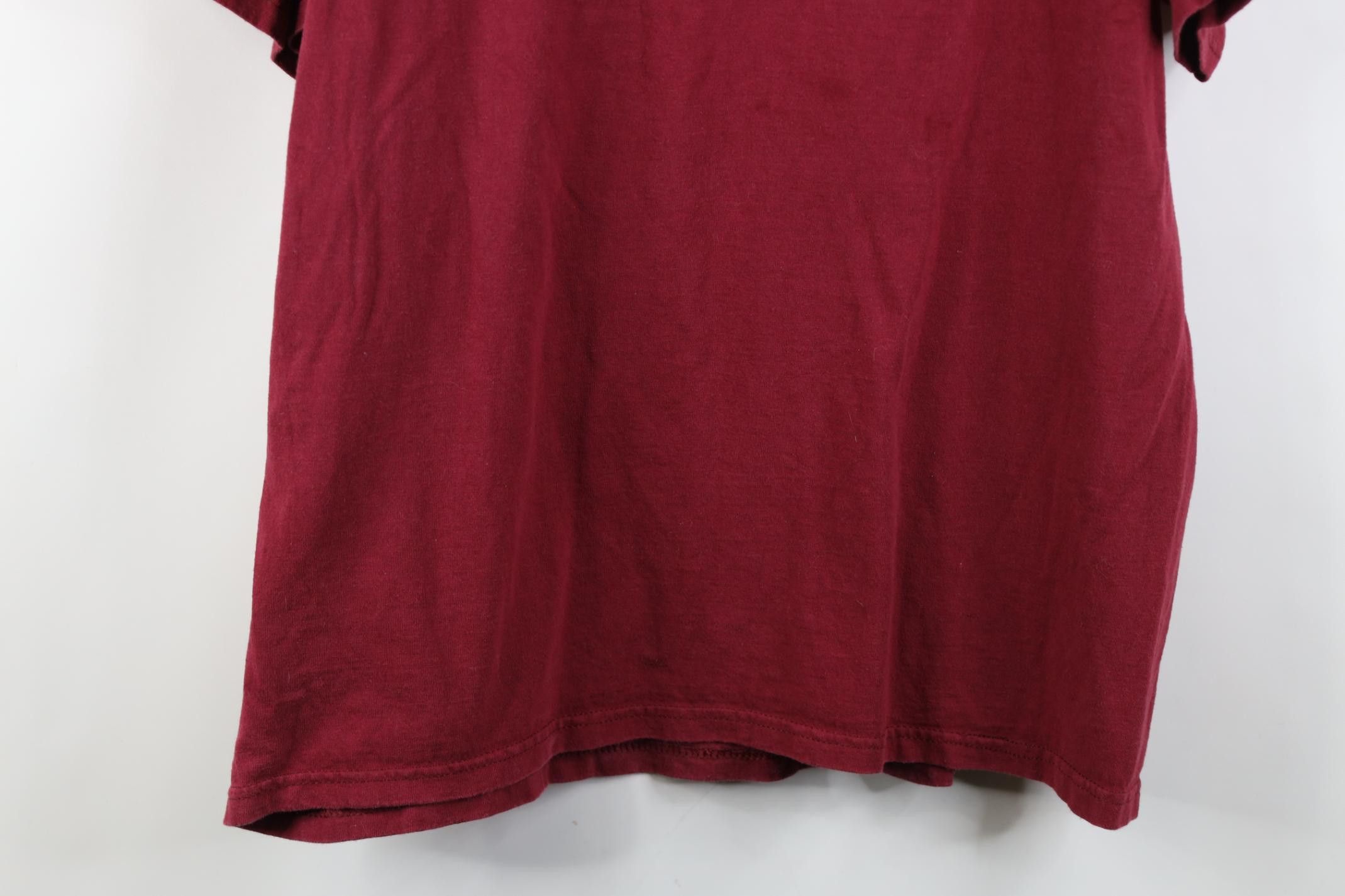 Vintage Vintage 90s Streetwear Native Horse Equestrian T-Shirt Red Size US L / EU 52-54 / 3 - 16 Thumbnail