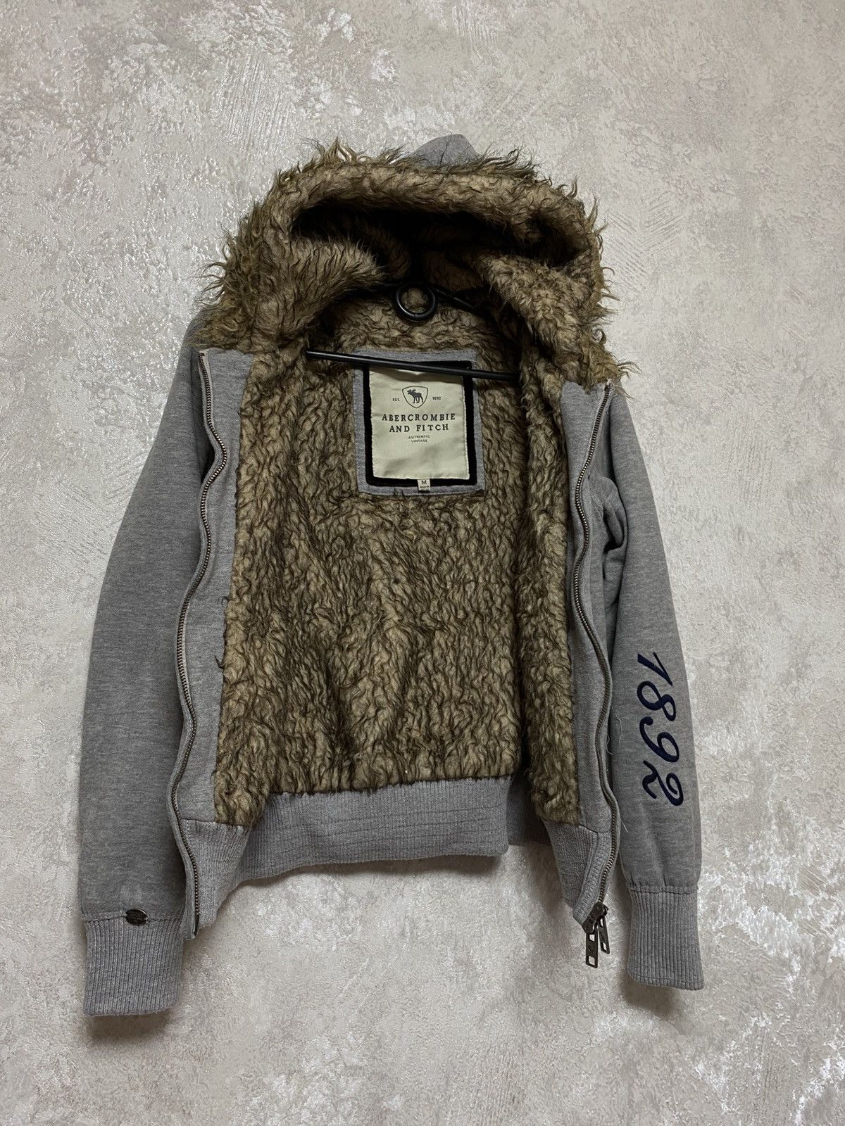 Abercrombie & Fitch Abercrombie & Fitch fur Zip hoodie y2k Size M / US 6-8 / IT 42-44 - 7 Thumbnail