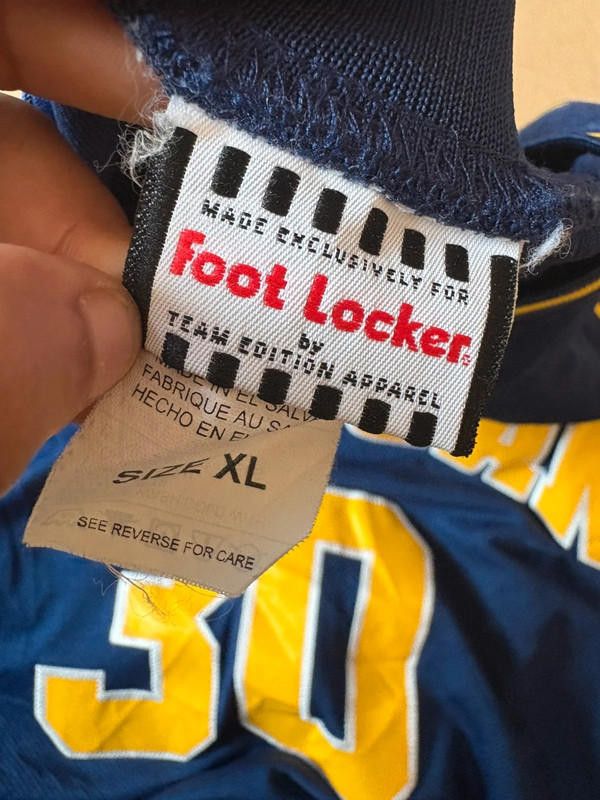 Designer Vintage Michigan Wolverines Basketball Jersey Size XL #30 Size US XL / EU 56 / 4 - 4 Thumbnail