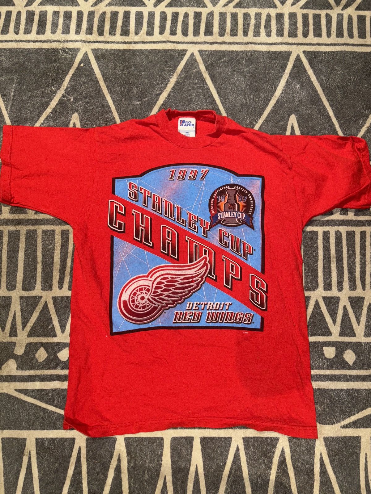 NHL × Vintage 18/20 -1997 Detroit Red Wings Stanley Cup champ tee Size US M / EU 48-50 / 2 - 5 Thumbnail