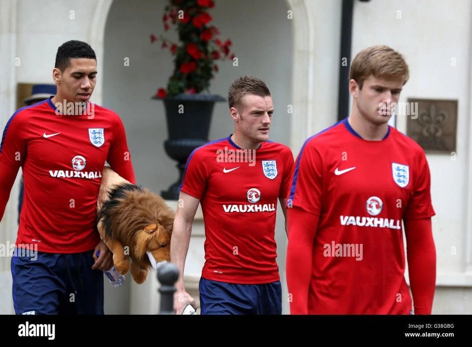 Nike ENGLAND 2014 TRAINING FOOTBALL SHIRT SOCCER JERSEY Size US XL / EU 56 / 4 - 10 Thumbnail