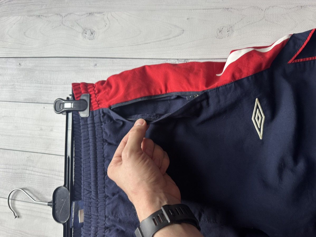 Umbro Vintage England Umbro soccer pants size S logo Size US 30 / EU 46 - 5 Thumbnail