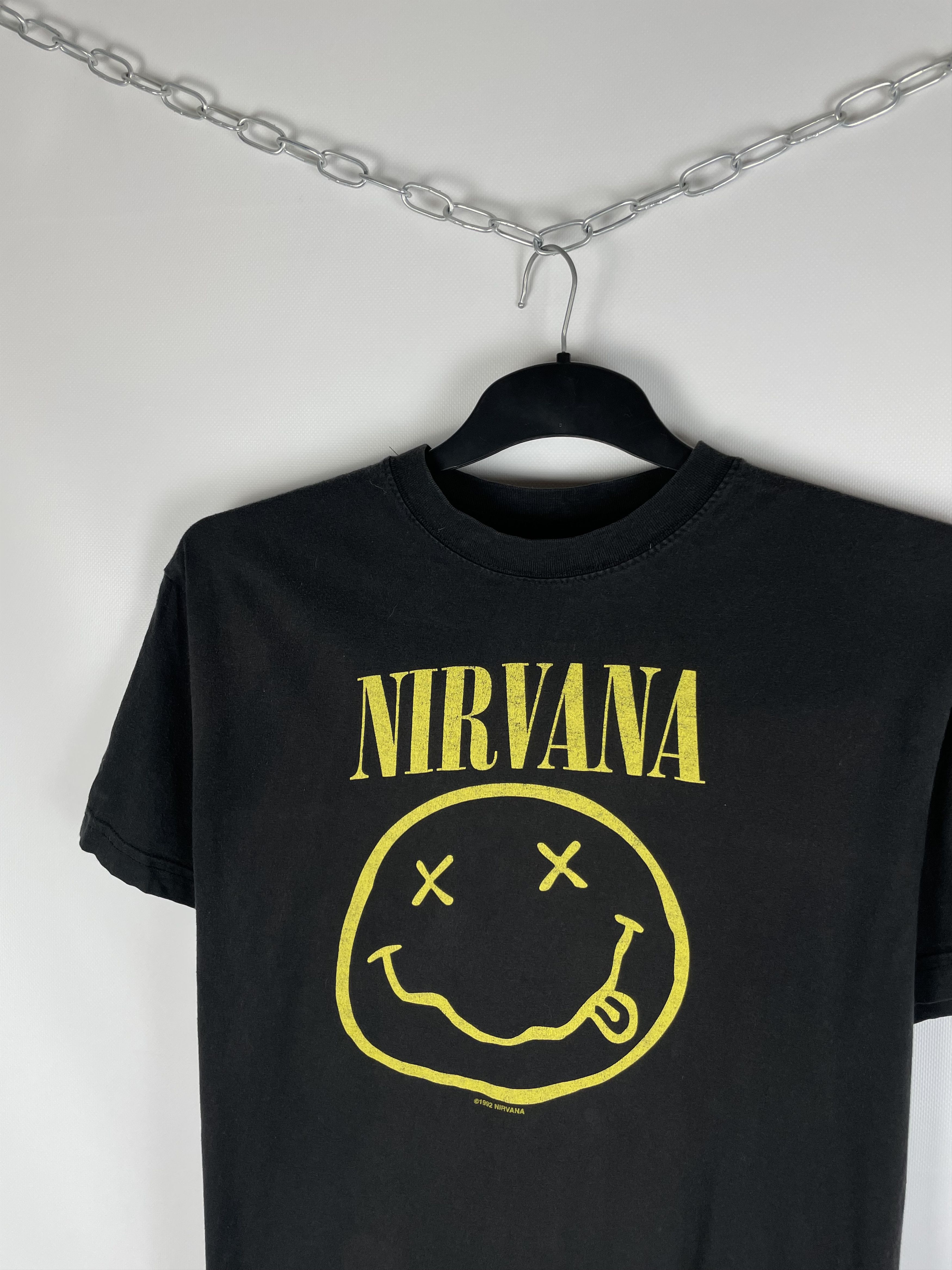 Band Tees Mens Vintage Nirvana 1992 T Shirt rock band tee Size US M / EU 48-50 / 2 - 3 Thumbnail