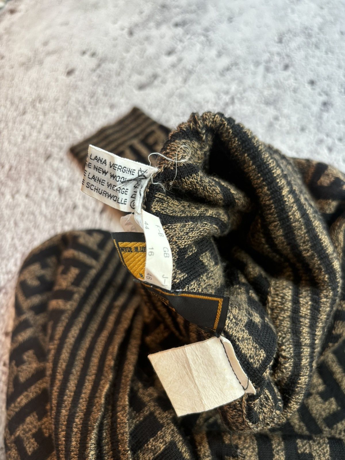 Fendi Vintage Fendi Zucca Turtleneck knit Monogram Size L / US 10 / IT 46 - 7 Thumbnail