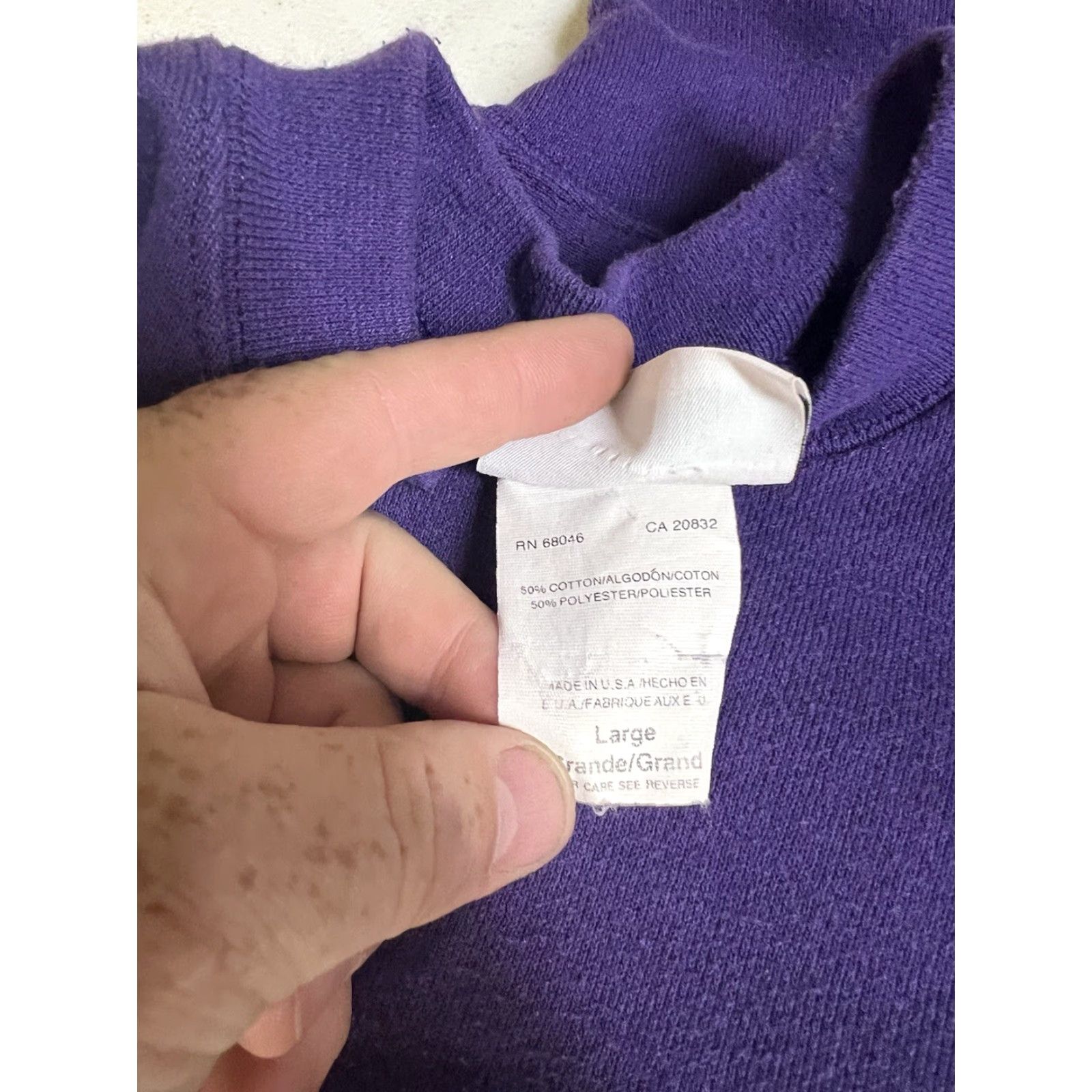 Levi's VINTAGE Levi's Sweatshirt Crew Neck Pullover Long Sleeve Purple Cotton Blend Embroidered 90s Mens Large USA Made Size US L / EU 52-54 / 3 - 3 Thumbnail