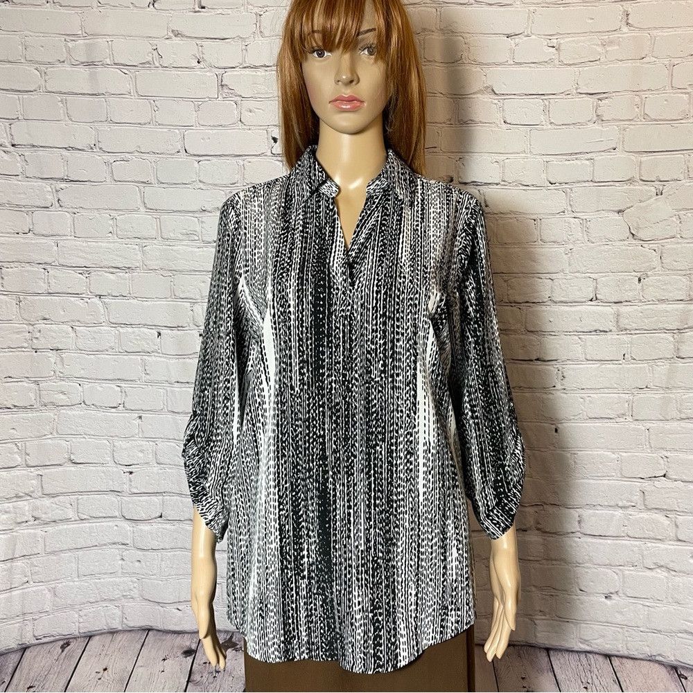 Chicos Chico's Black White V-Neck 3/4 Sleeve Blouse Size 1 US M Size M / US 6-8 / IT 42-44 - 1 Thumbnail