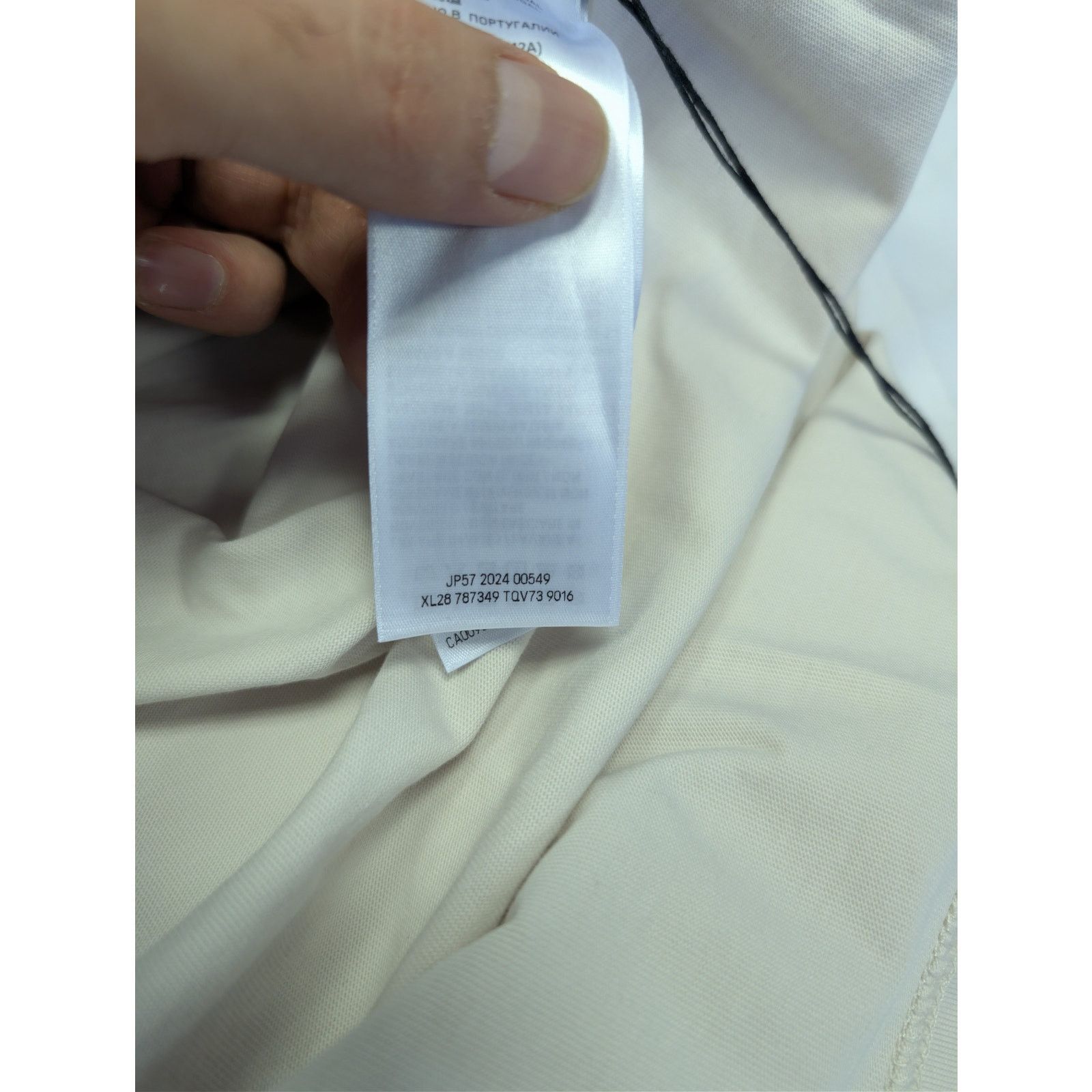 Balenciaga o1rshd1 Need For Speed T-Shirt in Ivory Size US XL / EU 56 / 4 - 16 Thumbnail