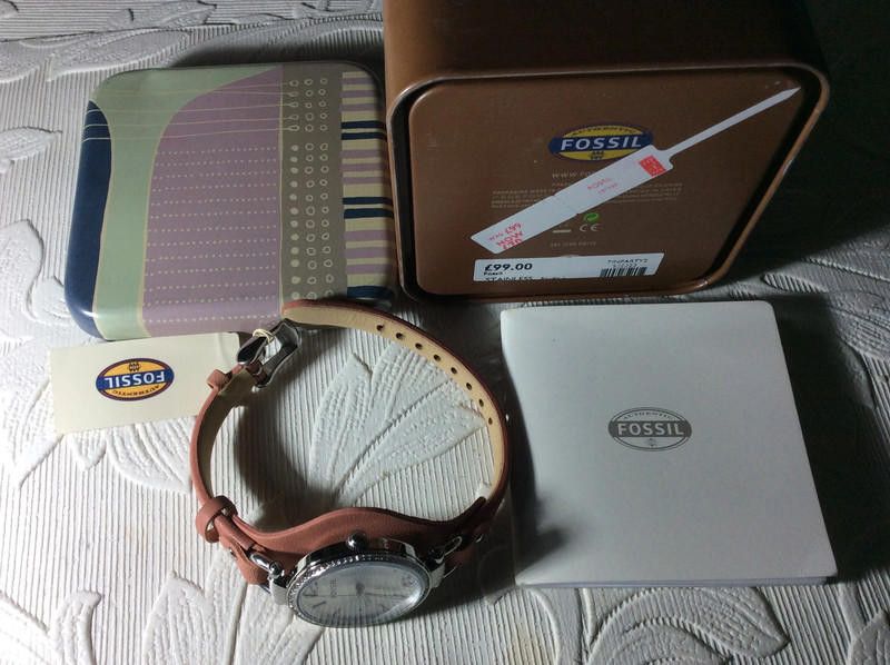 Fossil Fossil Women's Leather Quartz Watch with Gold Dial Size ONE SIZE - 1 Thumbnail