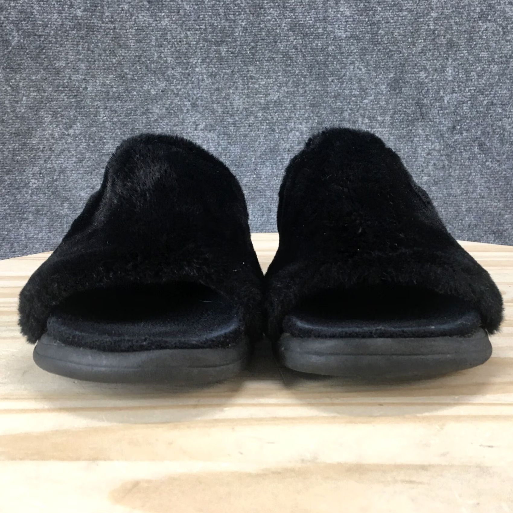 Kenneth Cole Kenneth Cole Reaction Sandals Womens 5.5 Slide Black Fur Slip On Open Toe Casual Size US 6 / IT 36 - 7 Thumbnail