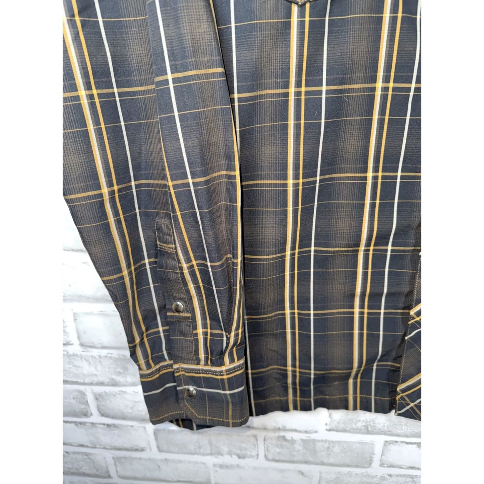 Vintage KUHL Plaid Long Sleeve Shirt Mens L Button-Down Snap Closure Brown Regular Size Shirt Size US L / EU 52-54 / 3 - 5 Thumbnail