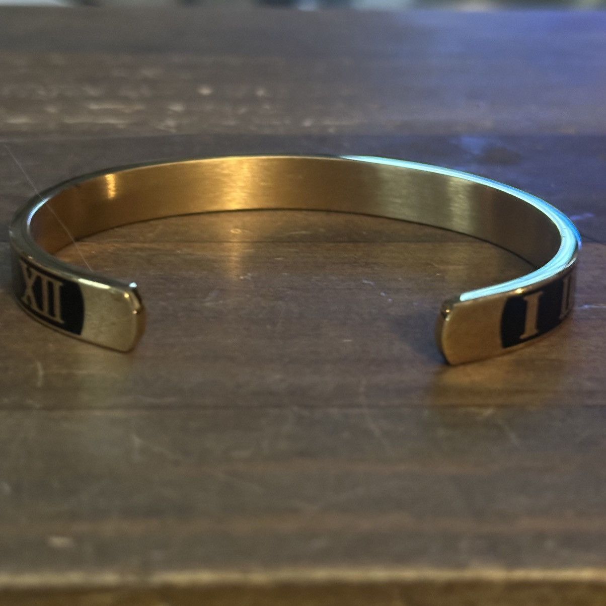 Other Gold stainless steel Roman numeral bangle cuff bracelet Size ONE SIZE - 5 Thumbnail