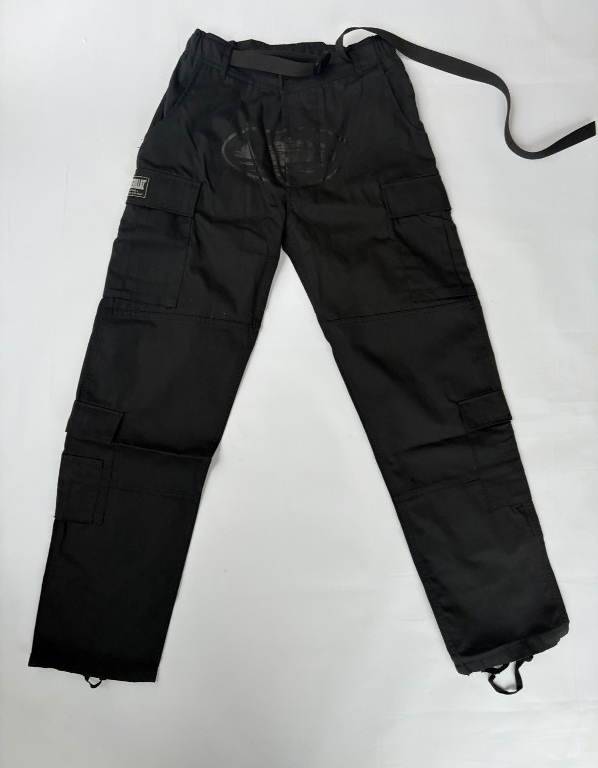 Corteiz Corteiz Rtw Triple Black Alcatraz Guerrilaz Cargo Trousers Size US 30 / EU 46 - 2 Thumbnail