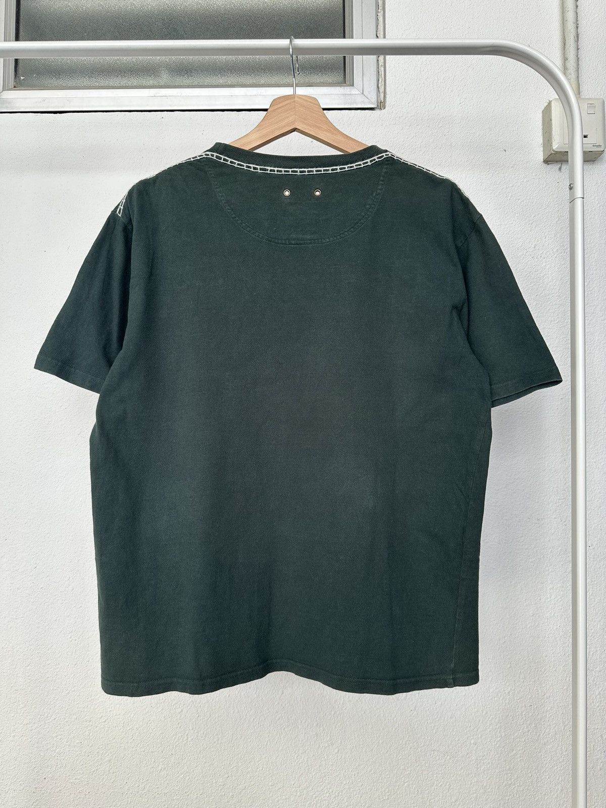 Japanese Brand 2000's Velvet Dog by Novadelic archival tee Size US M / EU 48-50 / 2 - 9 Thumbnail